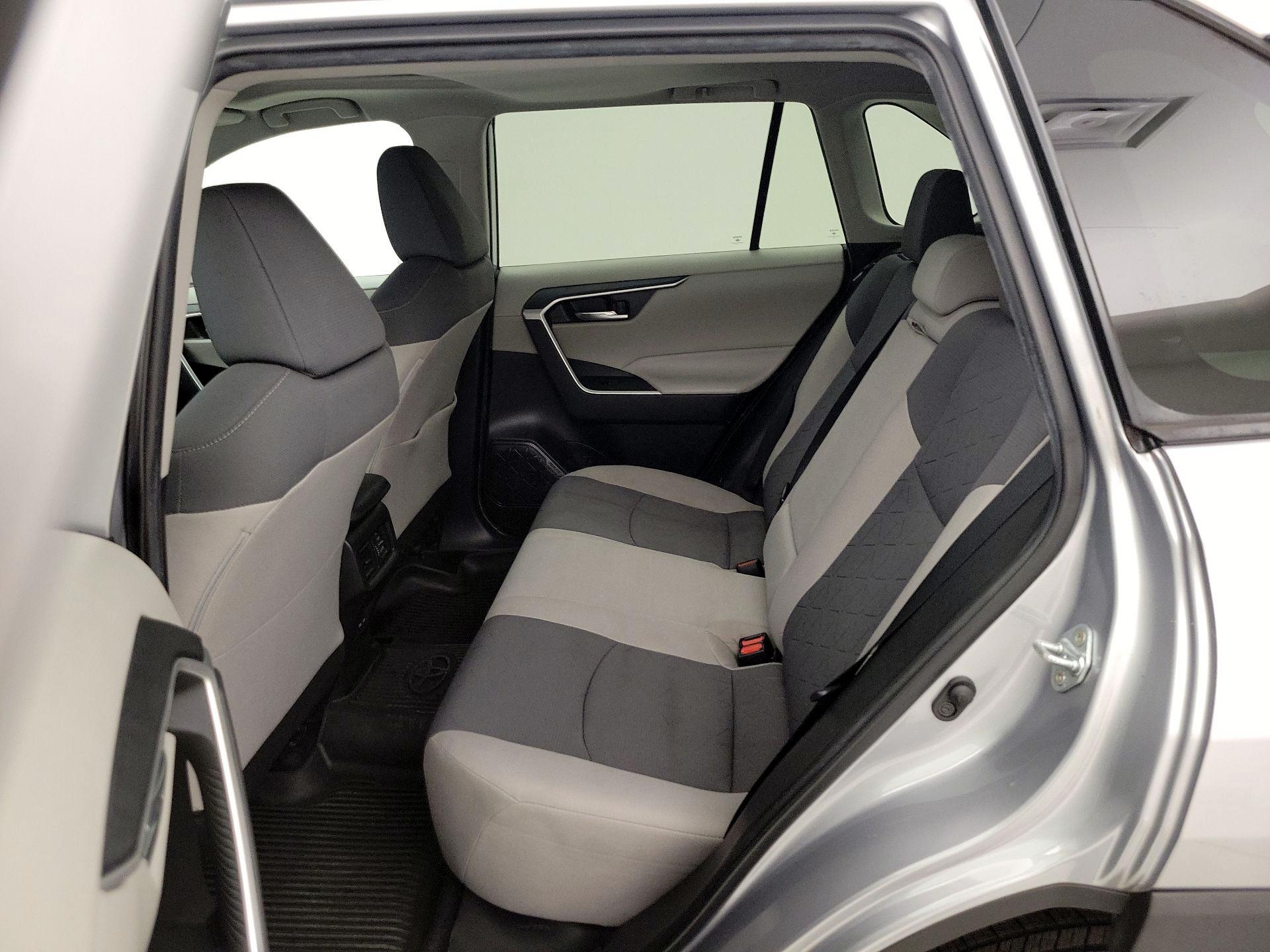 Thumbnail: 2022 Toyota RAV4 - 20