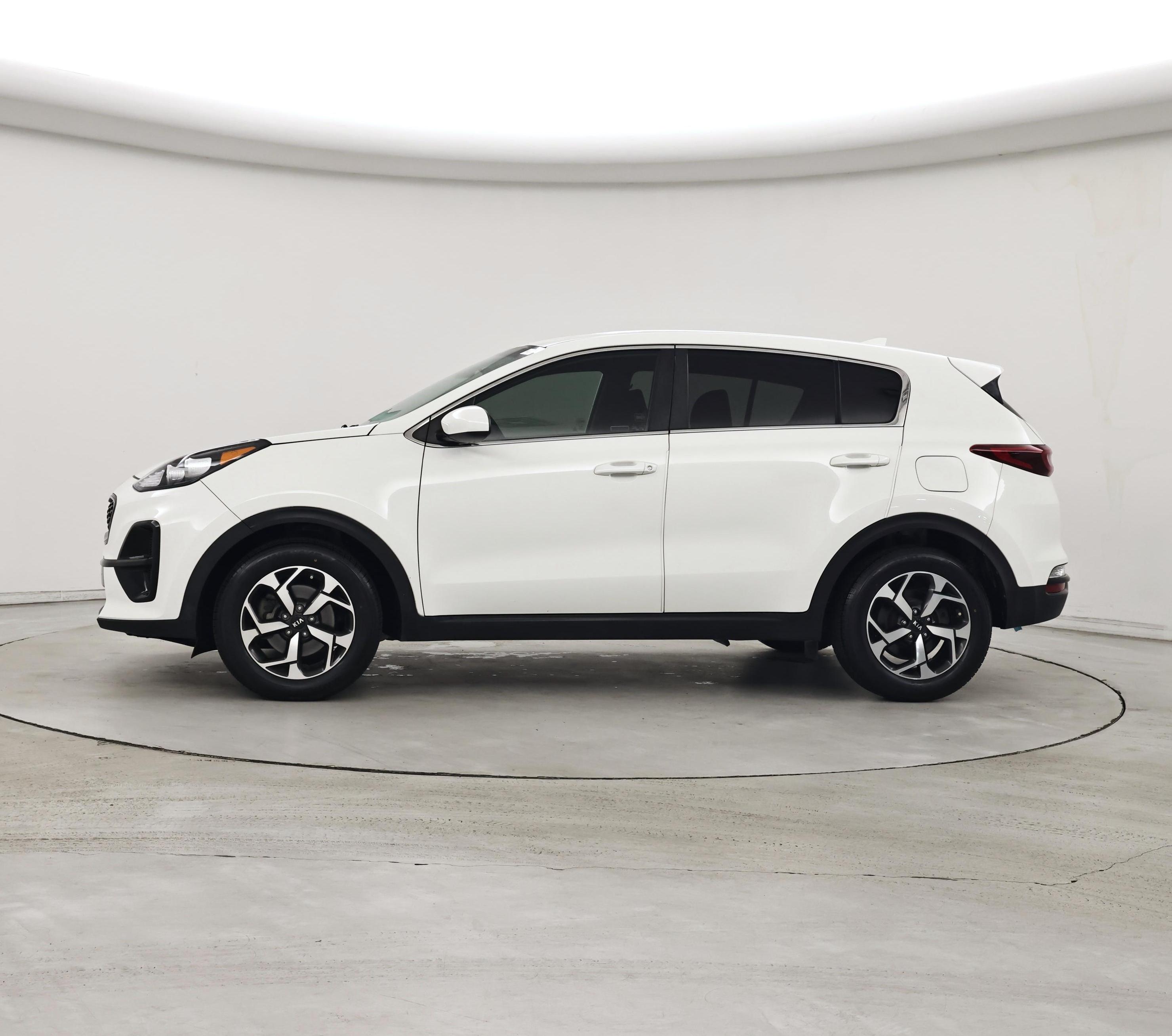 Thumbnail: 2020 Kia Sportage - 3