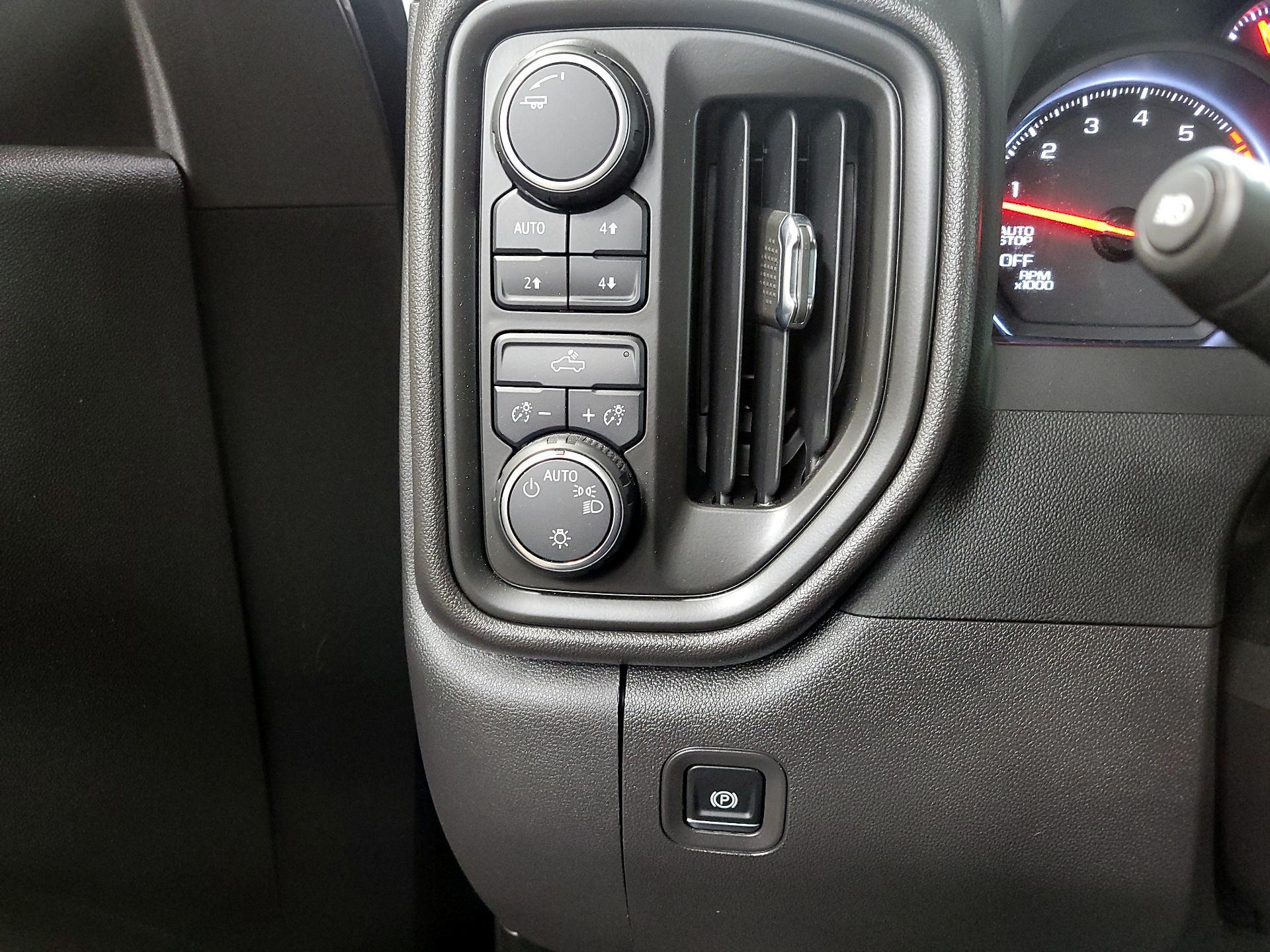 Thumbnail: 2025 Chevrolet Silverado 1500 - 13