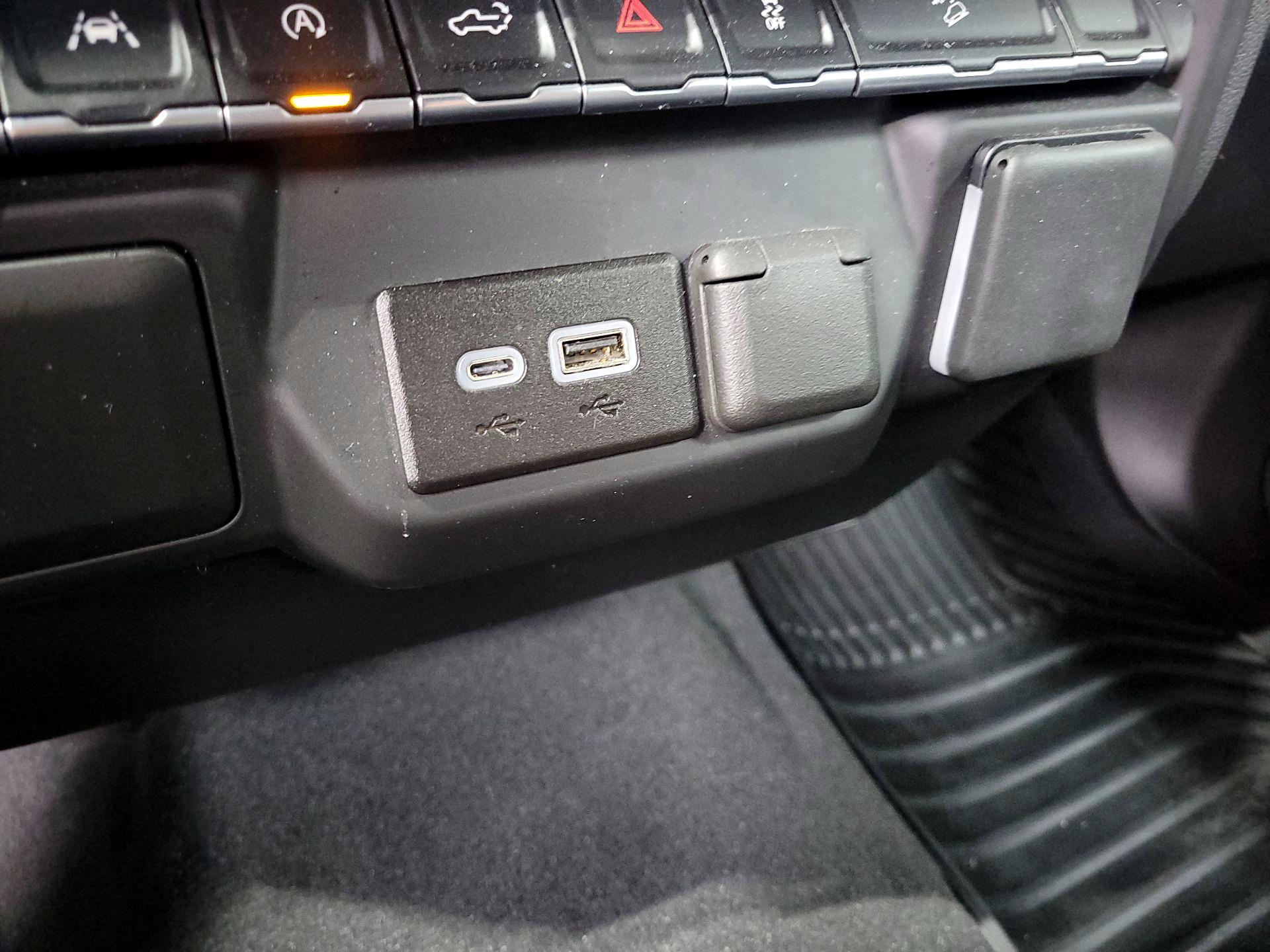 Thumbnail: 2025 Chevrolet Silverado 1500 - 17