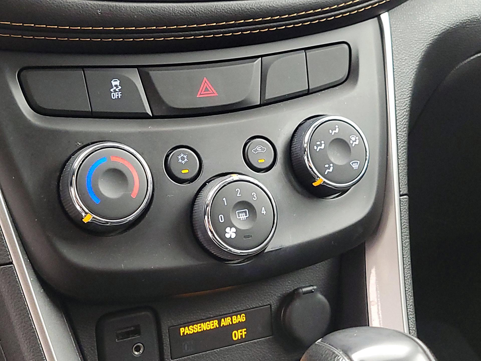 Thumbnail: 2021 Chevrolet Trax - 16