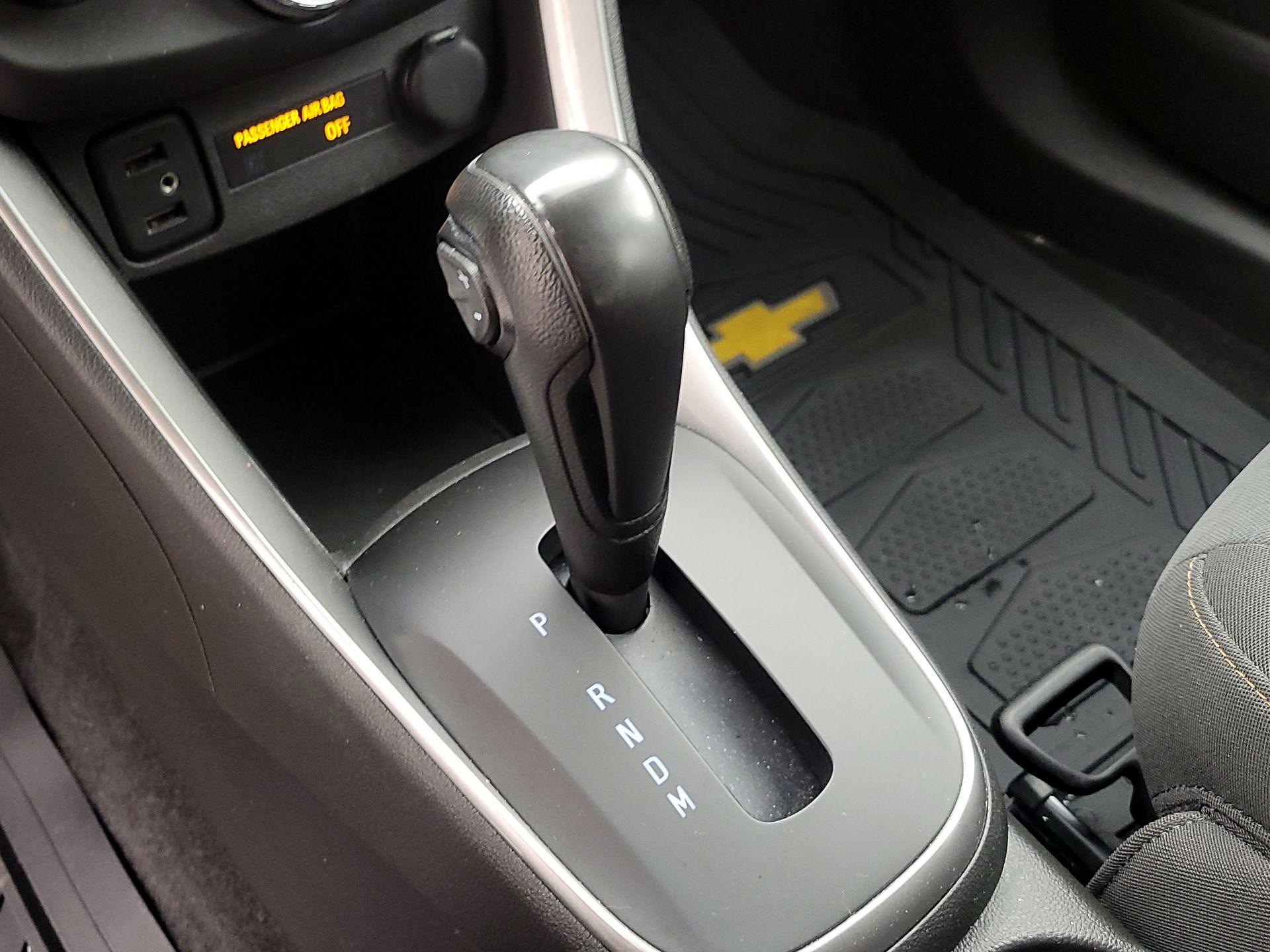 Thumbnail: 2021 Chevrolet Trax - 17