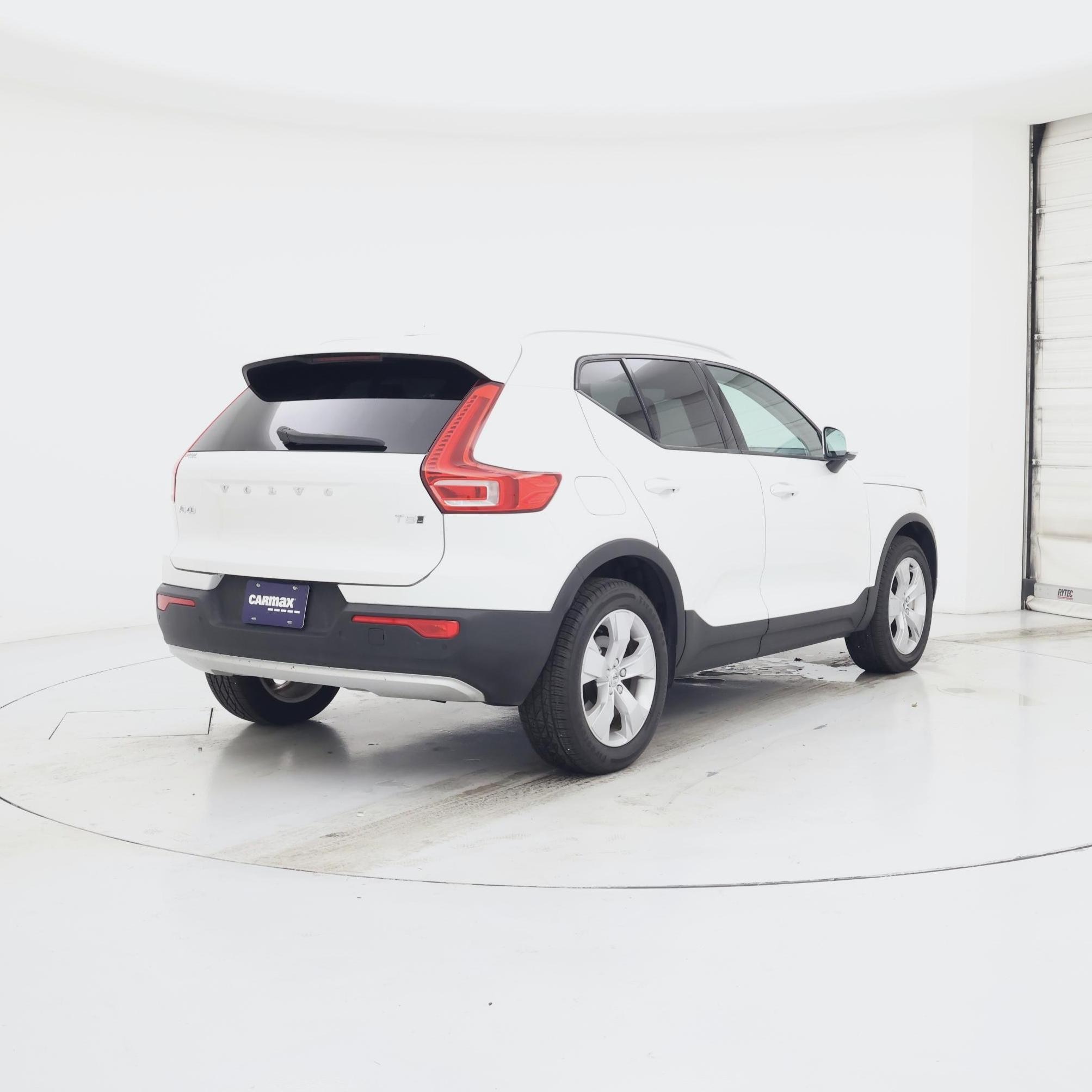 Thumbnail: 2022 Volvo XC40 - 8