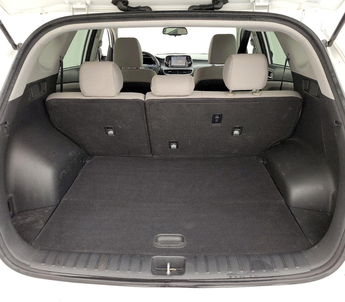 Trunk/Cargo (Seats Up)