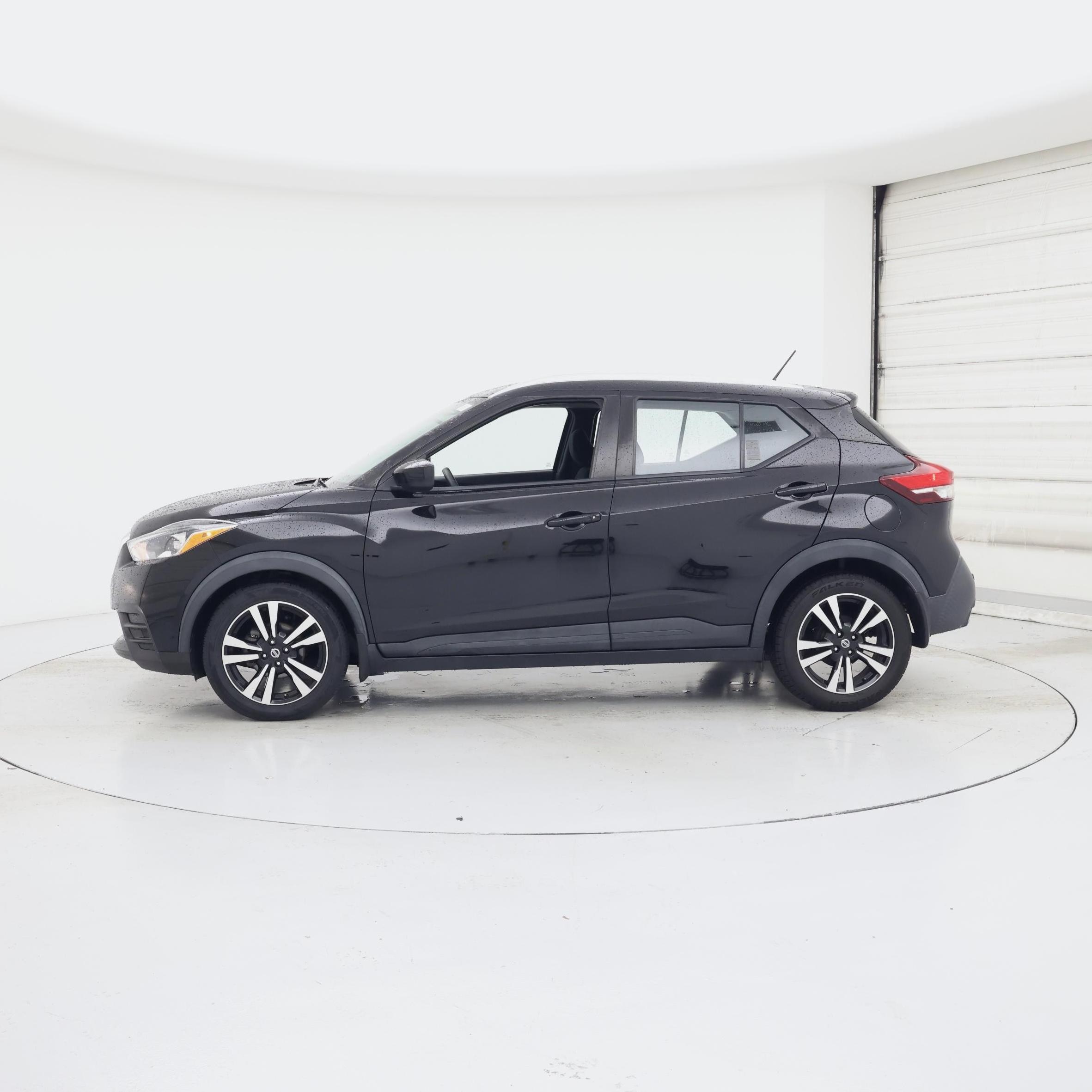 Thumbnail: 2020 Nissan Kicks - 3