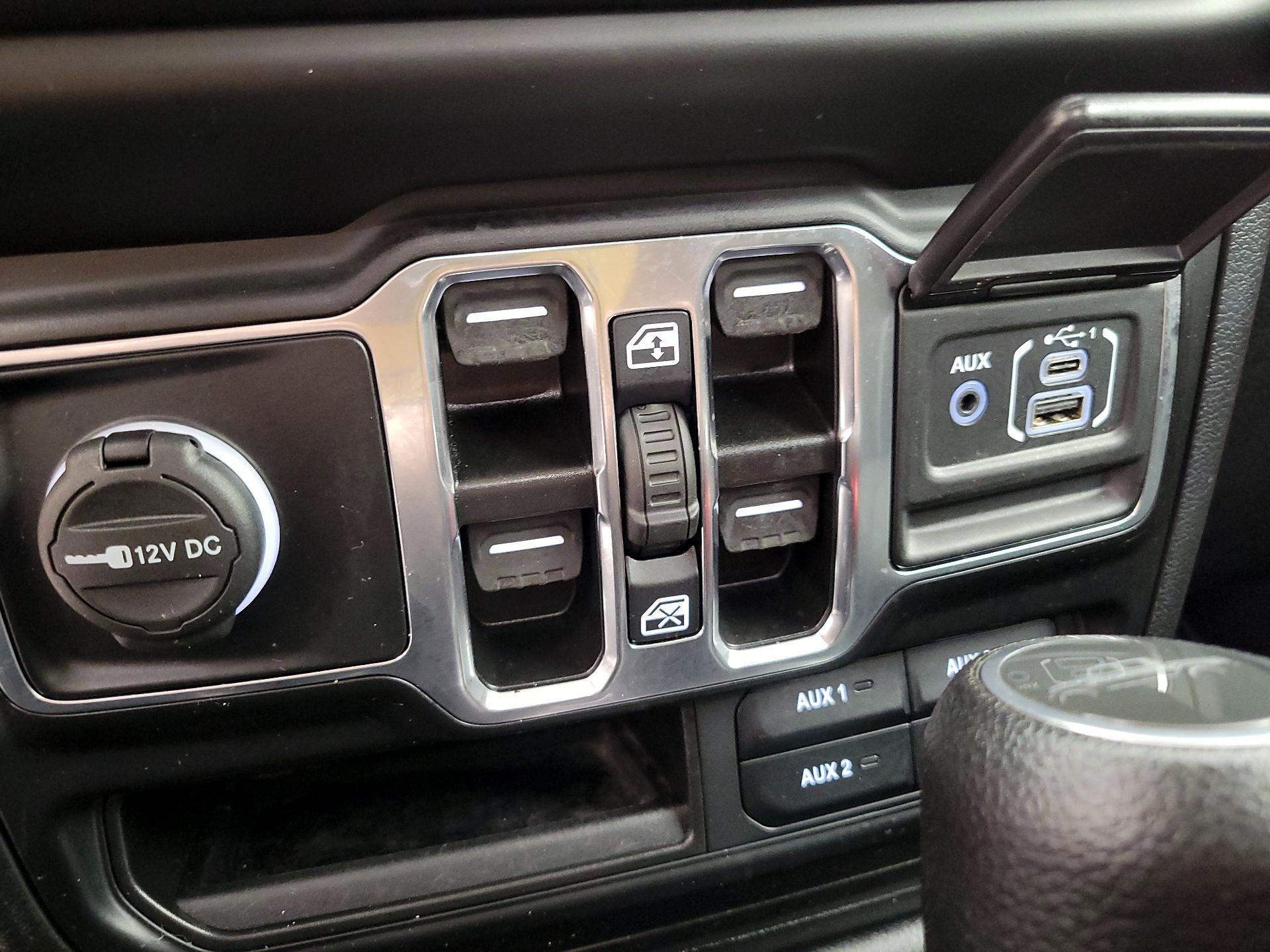 Thumbnail: 2022 Jeep Gladiator - 18
