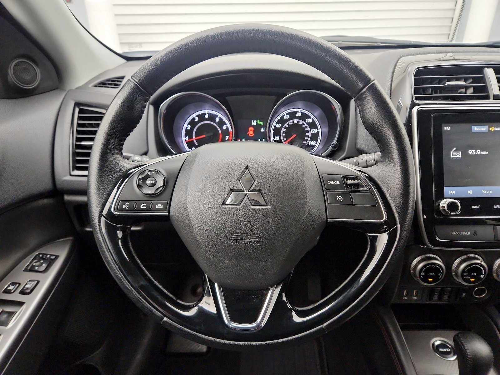 2025 Mitsubishi Outlander Sport SE - Photo 11