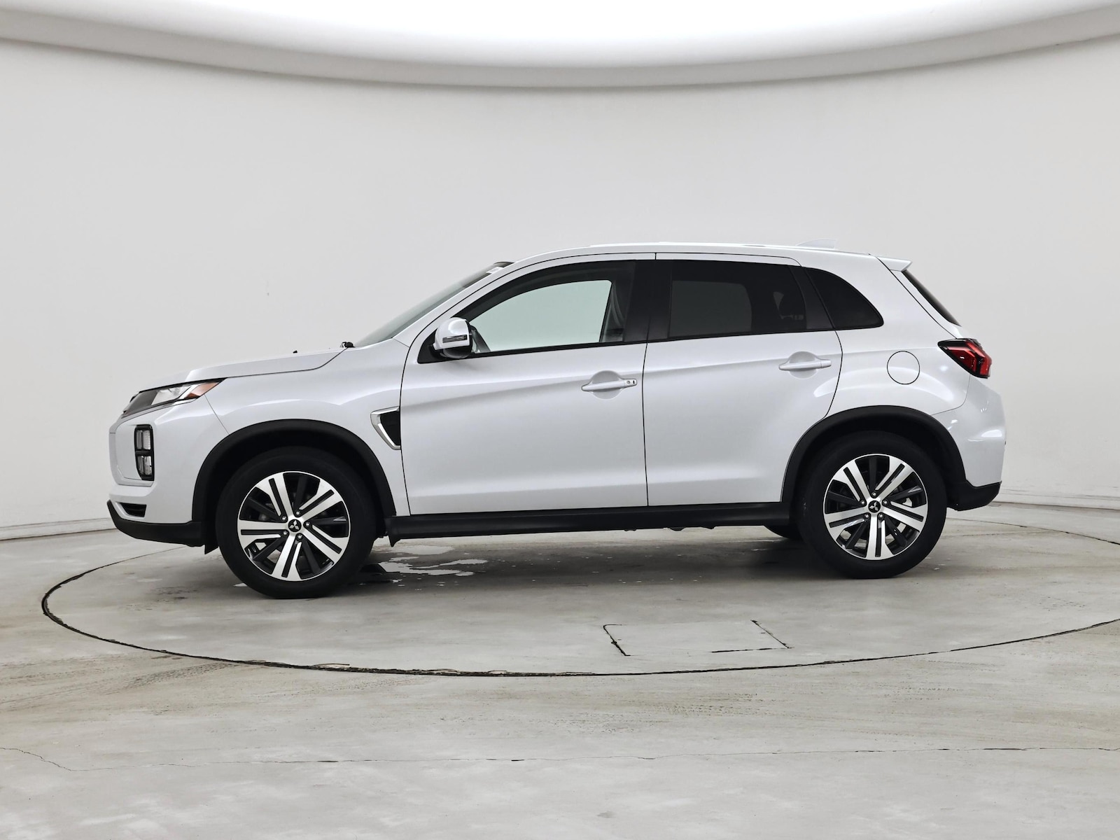 2025 Mitsubishi Outlander Sport SE - Photo 4