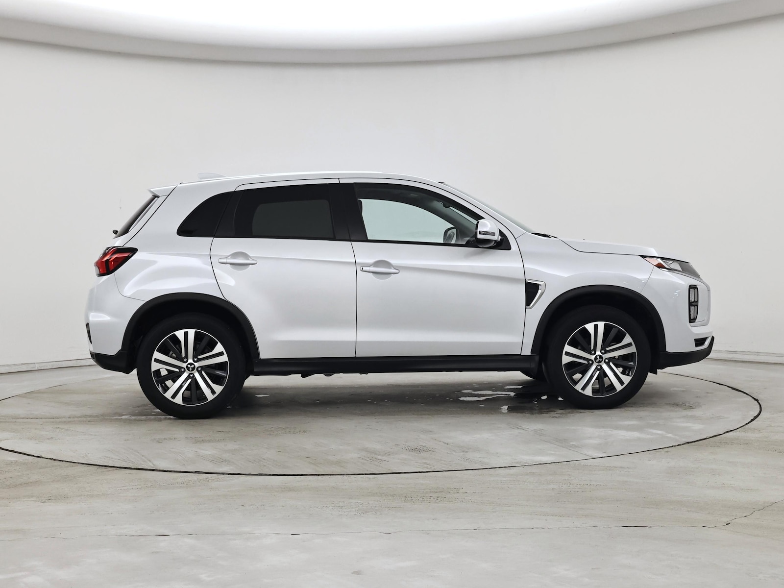 2025 Mitsubishi Outlander Sport SE - Photo 8