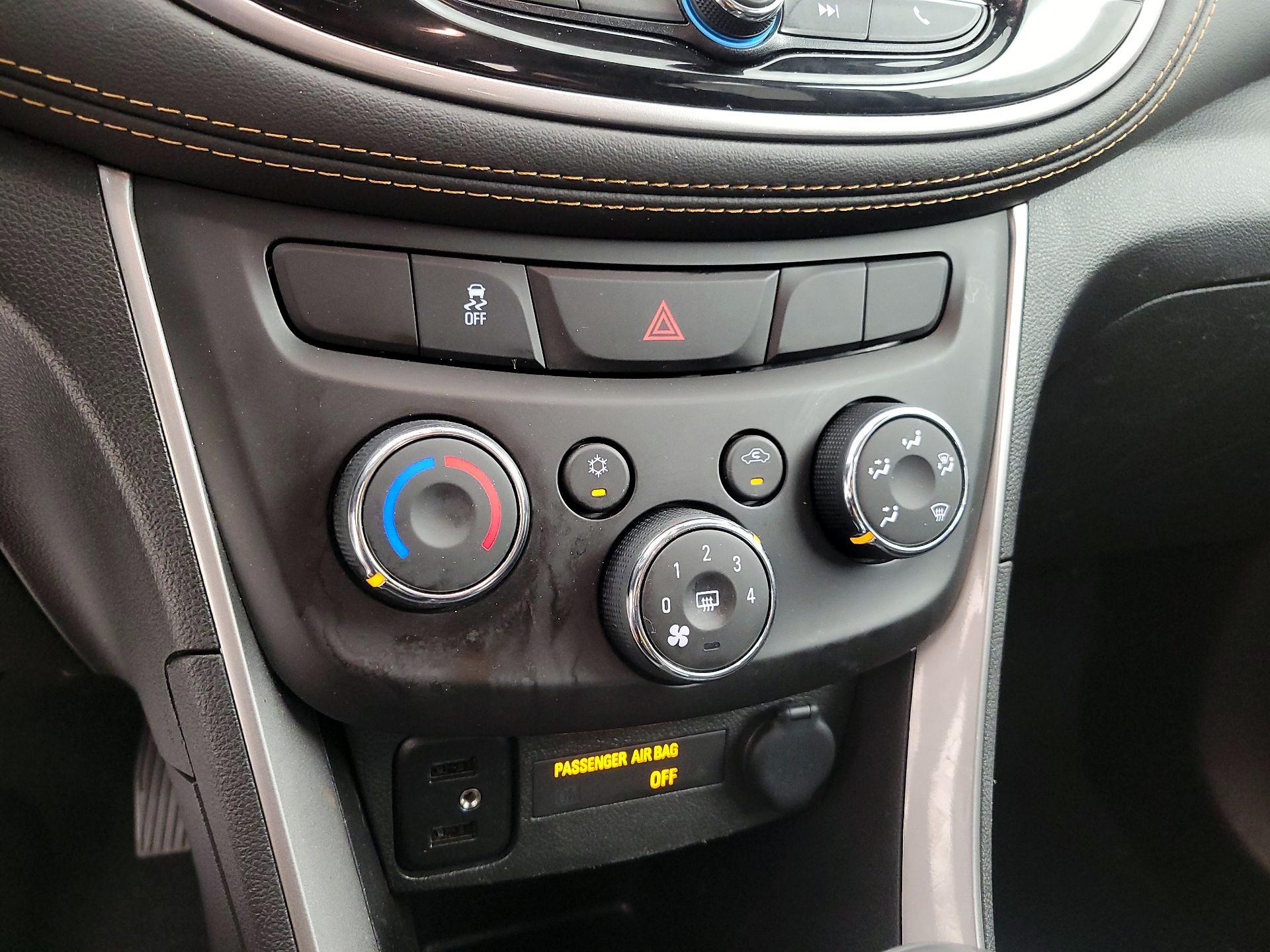 Thumbnail: 2022 Chevrolet Trax - 15