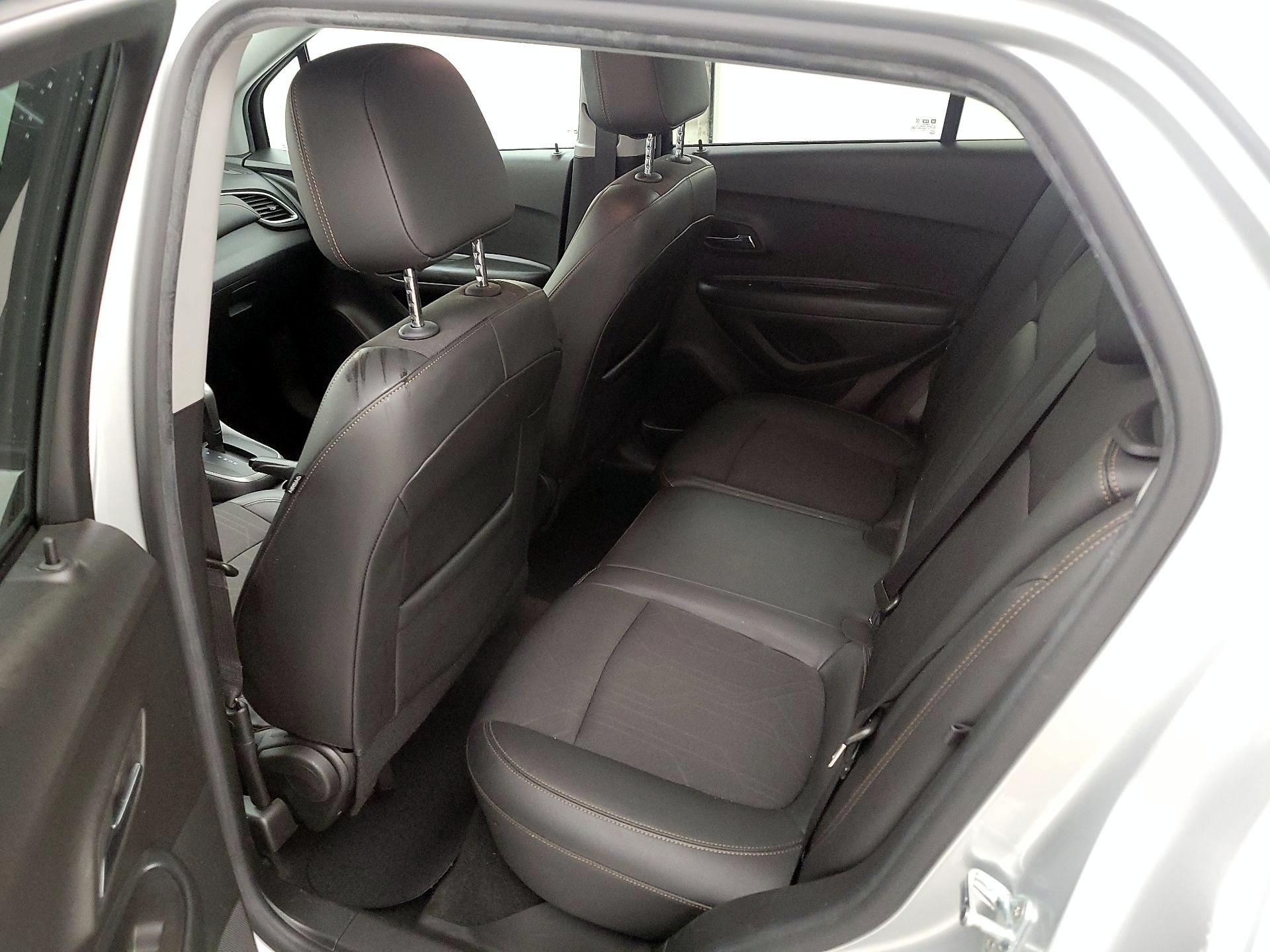 Thumbnail: 2022 Chevrolet Trax - 18