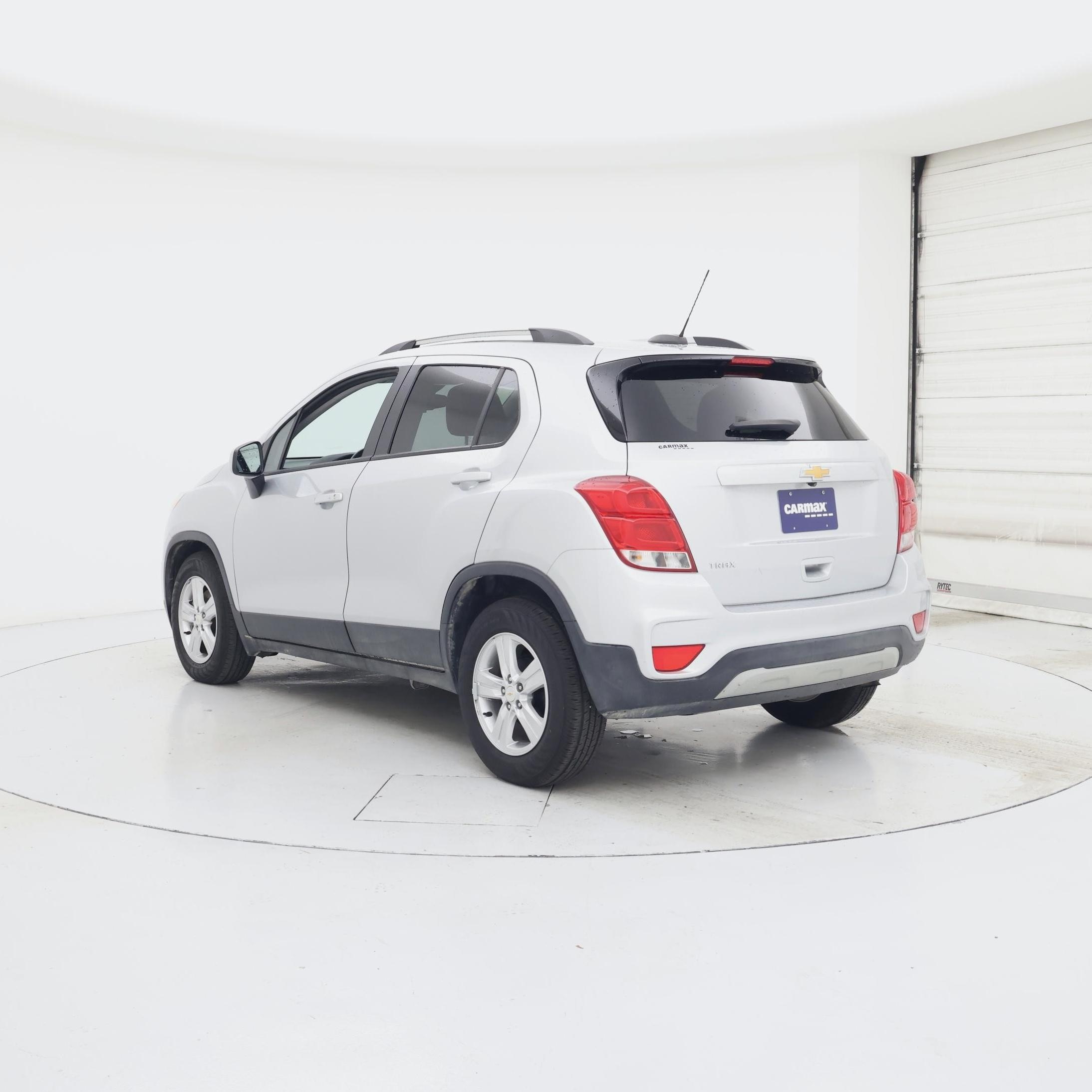 Thumbnail: 2022 Chevrolet Trax - 2