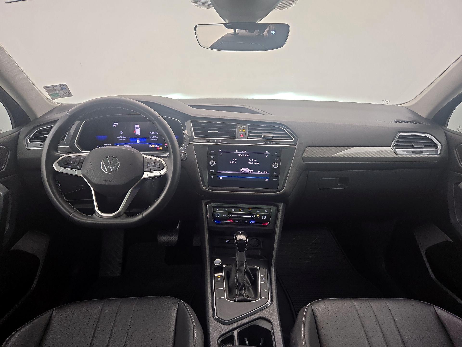 Thumbnail: 2023 Volkswagen Tiguan - 9