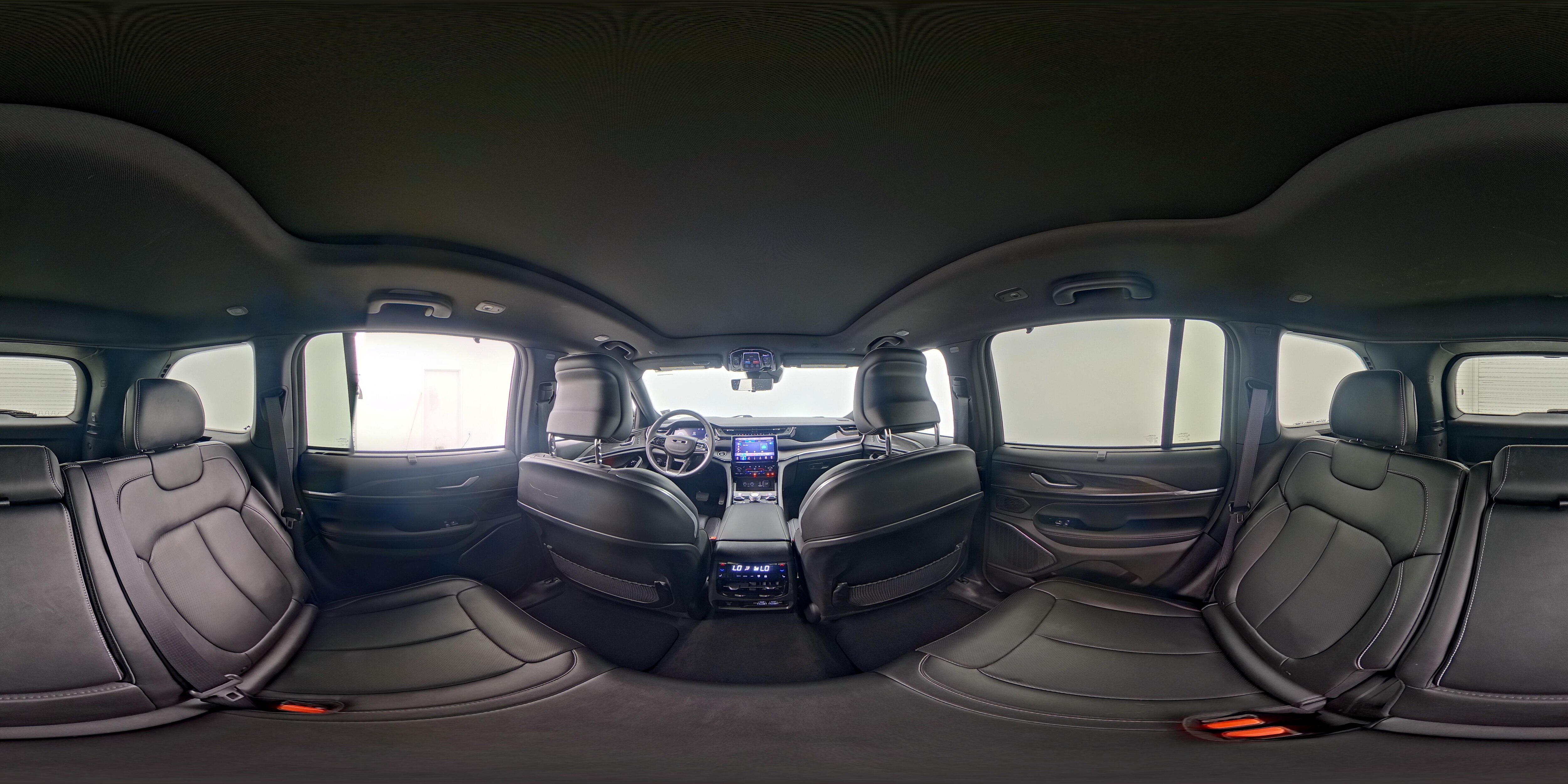 2023 Jeep Grand Cherokee Overland - Photo 27