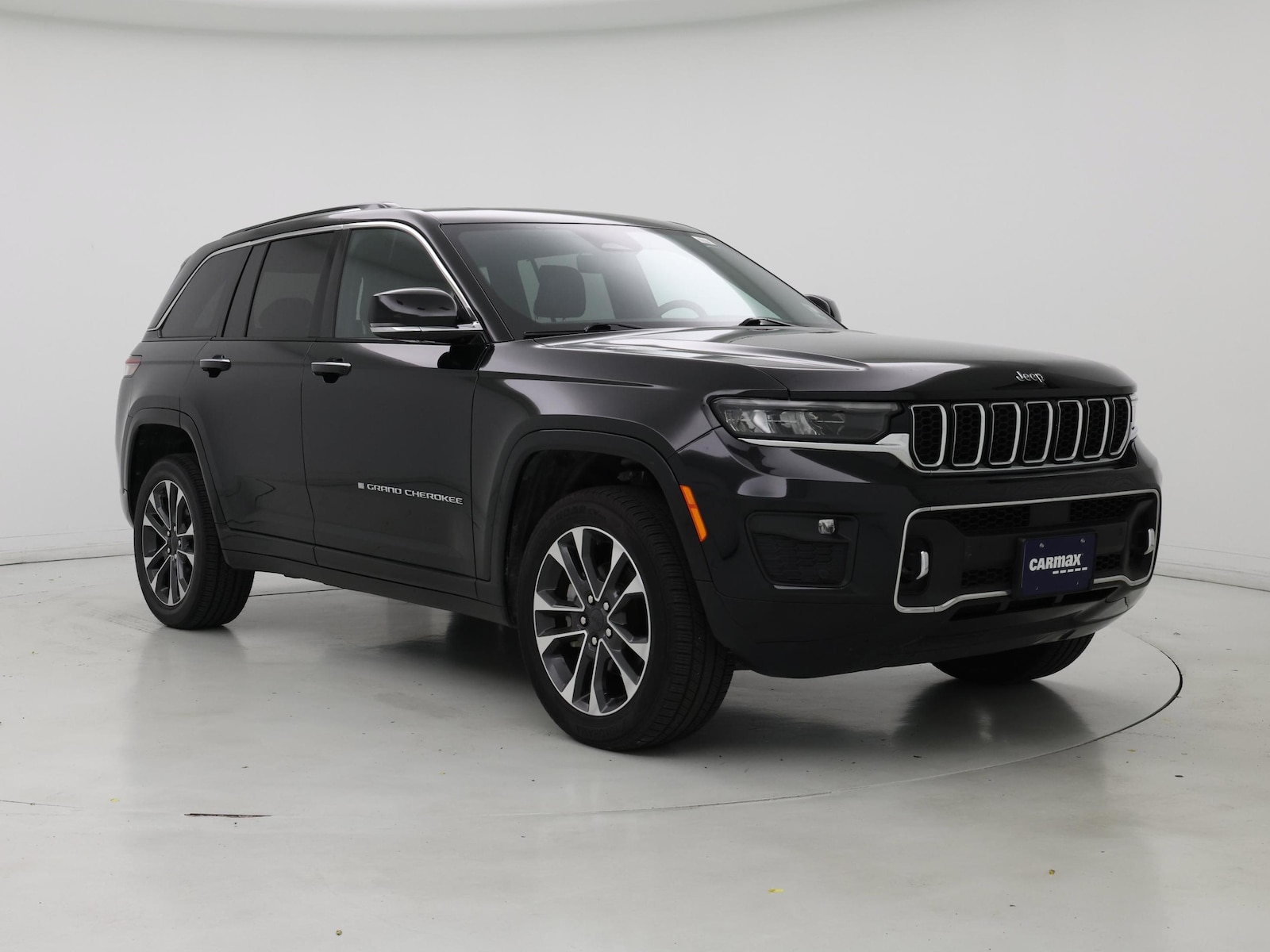 2023 Jeep Grand Cherokee Overland - Photo 2