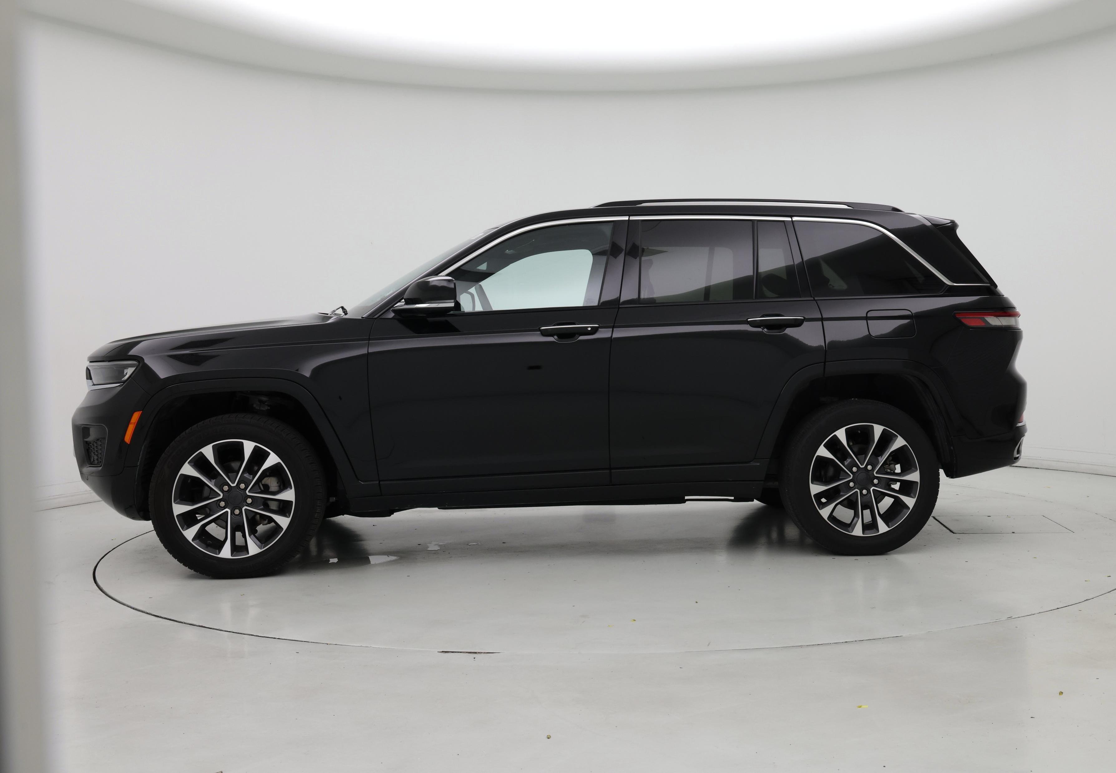 Thumbnail: 2023 Jeep Grand Cherokee - 3