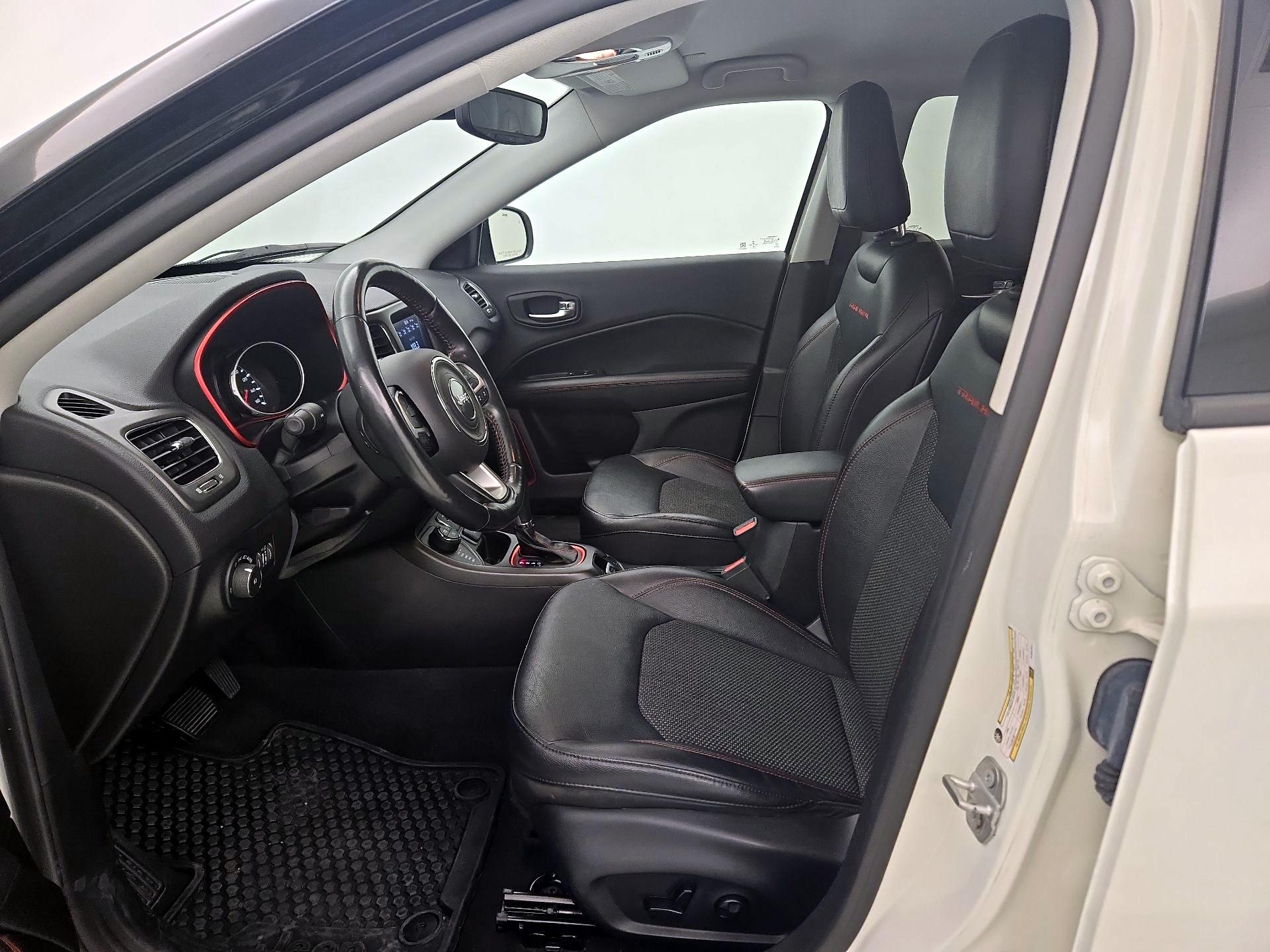 Thumbnail: 2021 Jeep Compass - 11