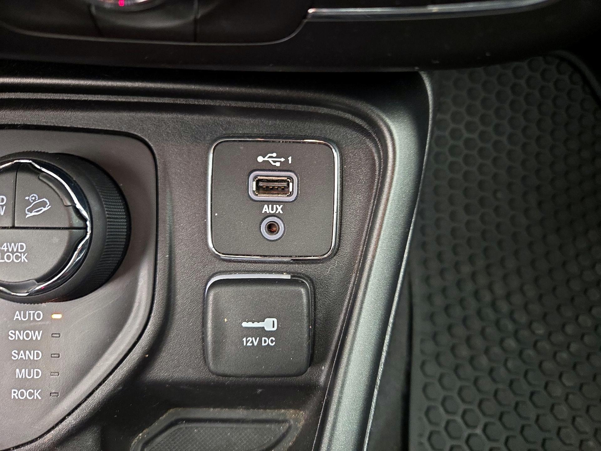 Thumbnail: 2021 Jeep Compass - 18