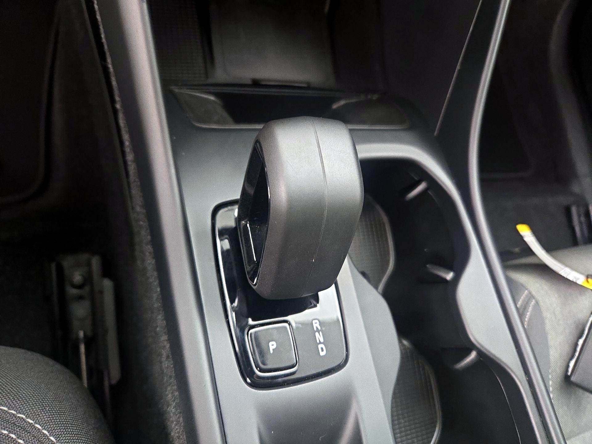 Thumbnail: 2024 Volvo XC40 - 17