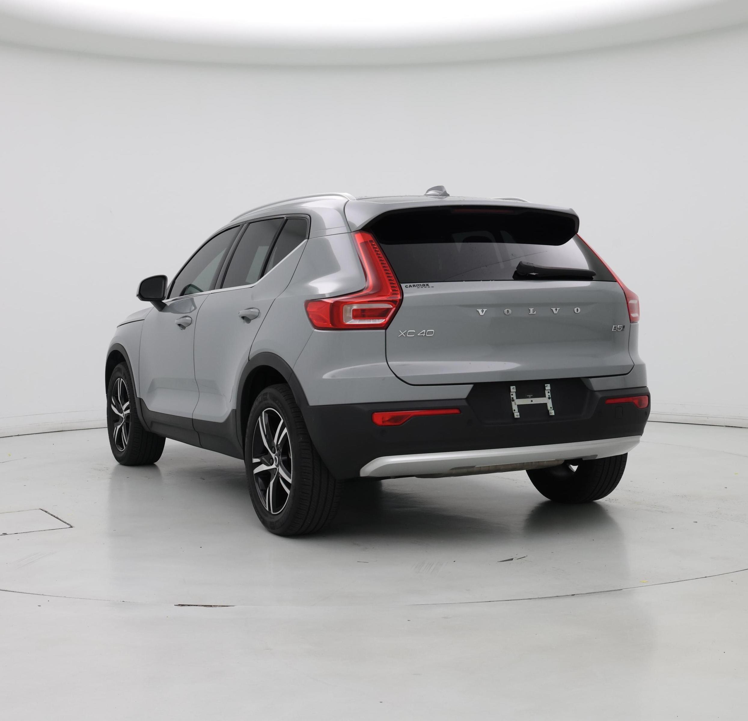 Thumbnail: 2024 Volvo XC40 - 2