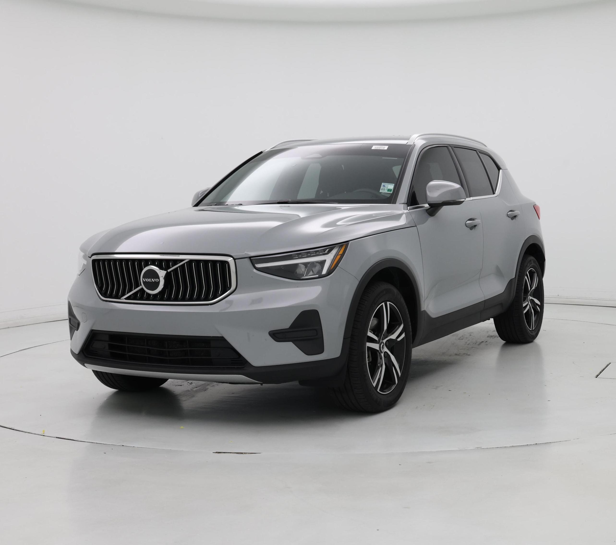 Thumbnail: 2024 Volvo XC40 - 4