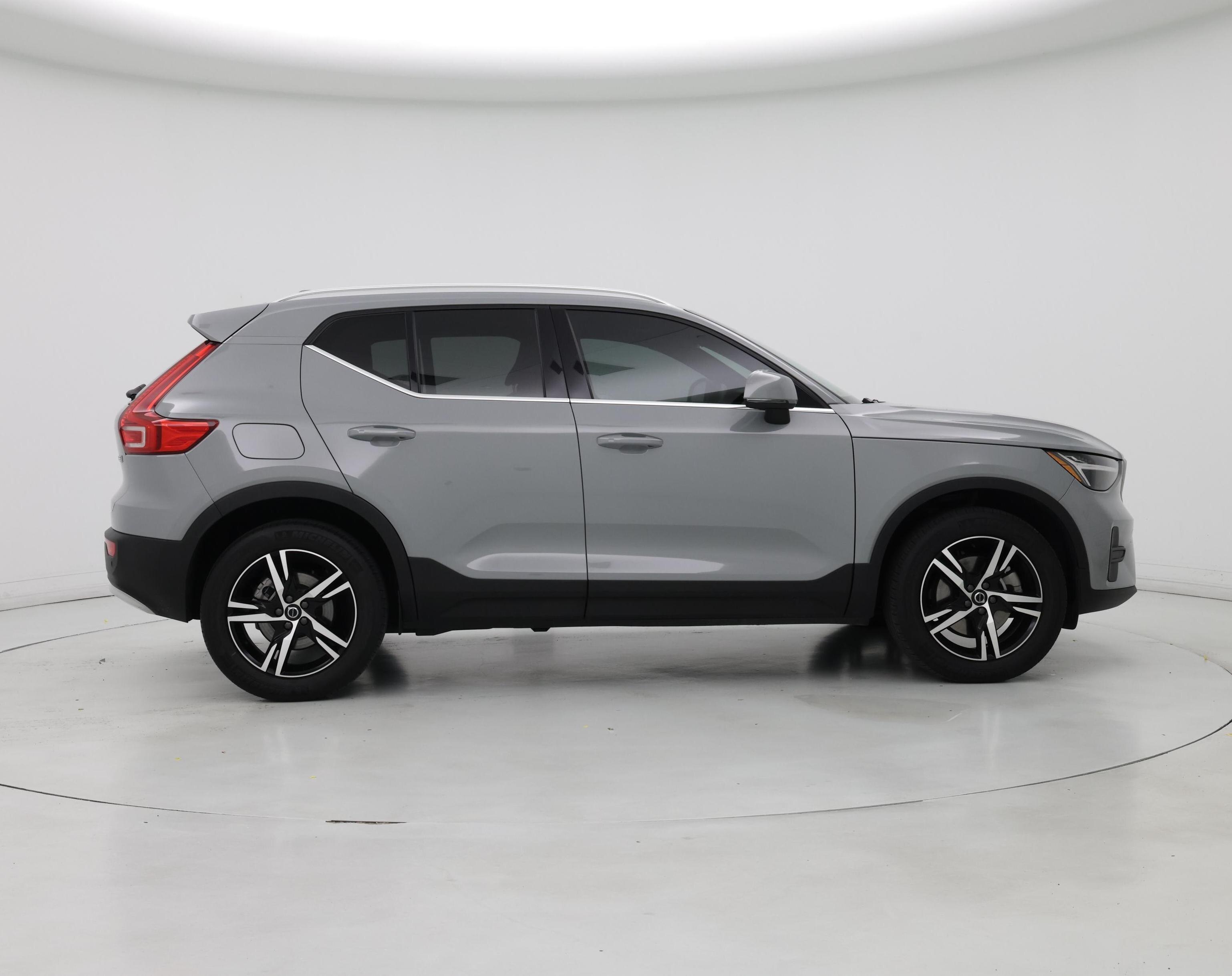 Thumbnail: 2024 Volvo XC40 - 7