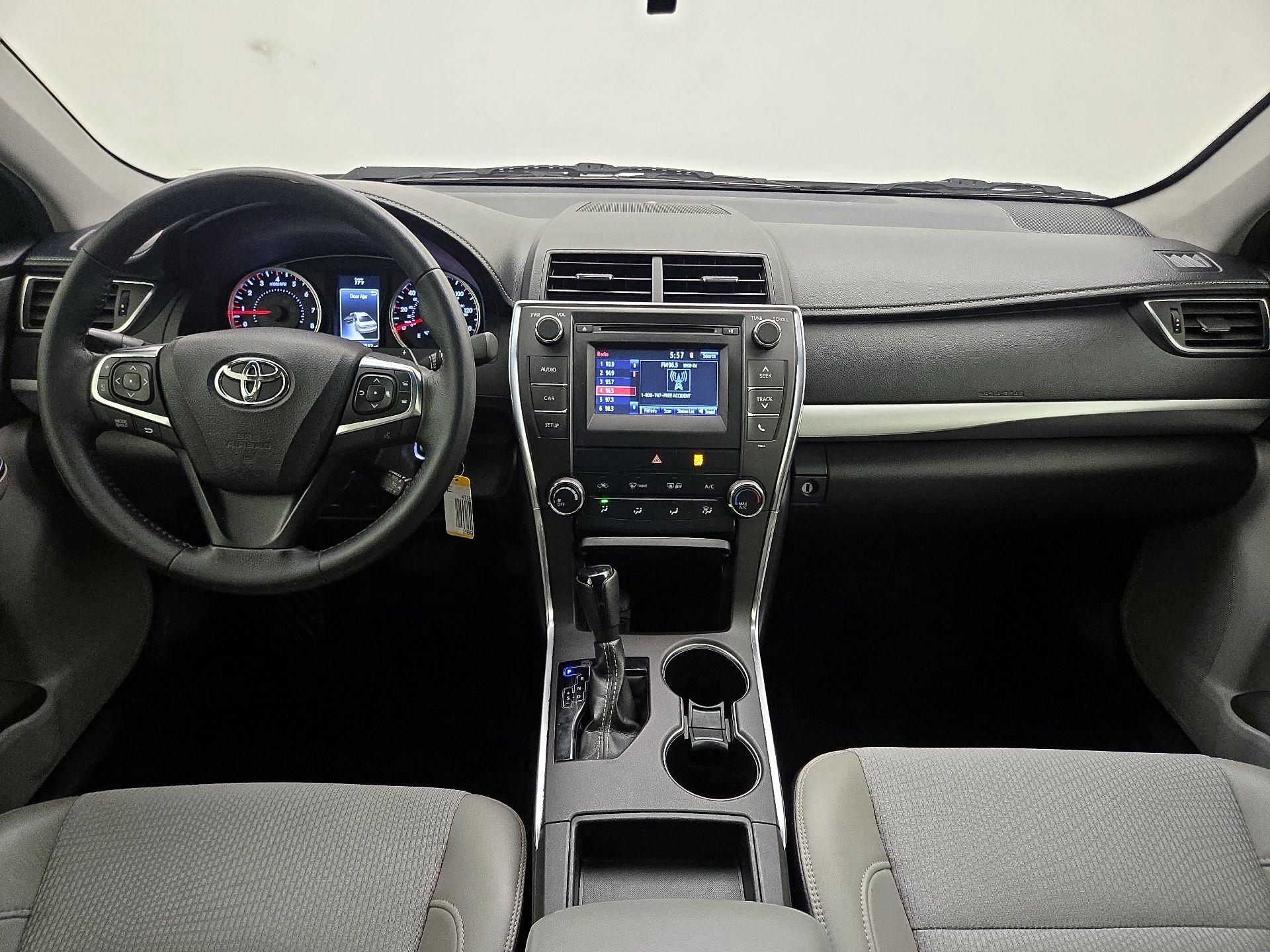 Thumbnail: 2017 Toyota Camry - 9