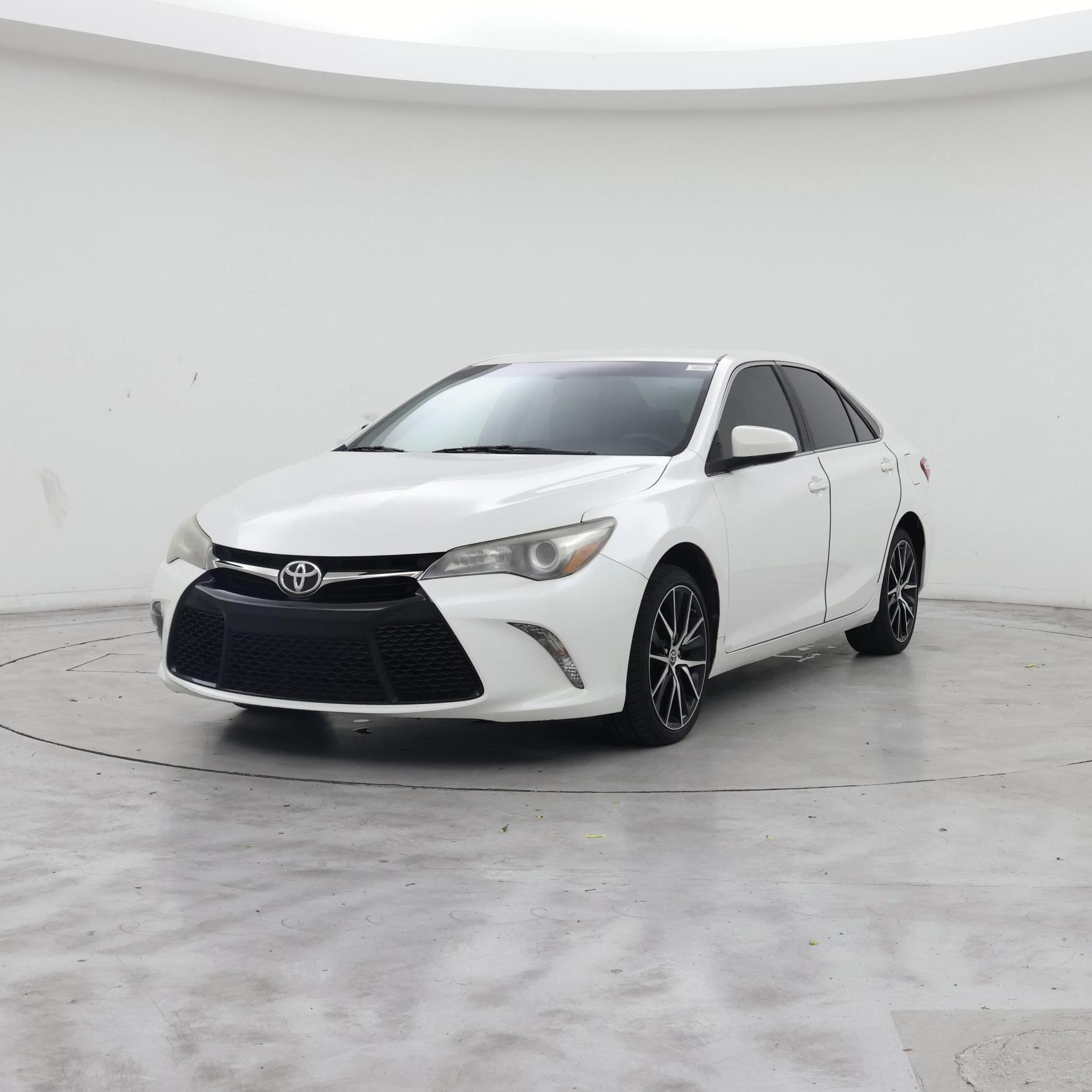 Thumbnail: 2017 Toyota Camry - 4
