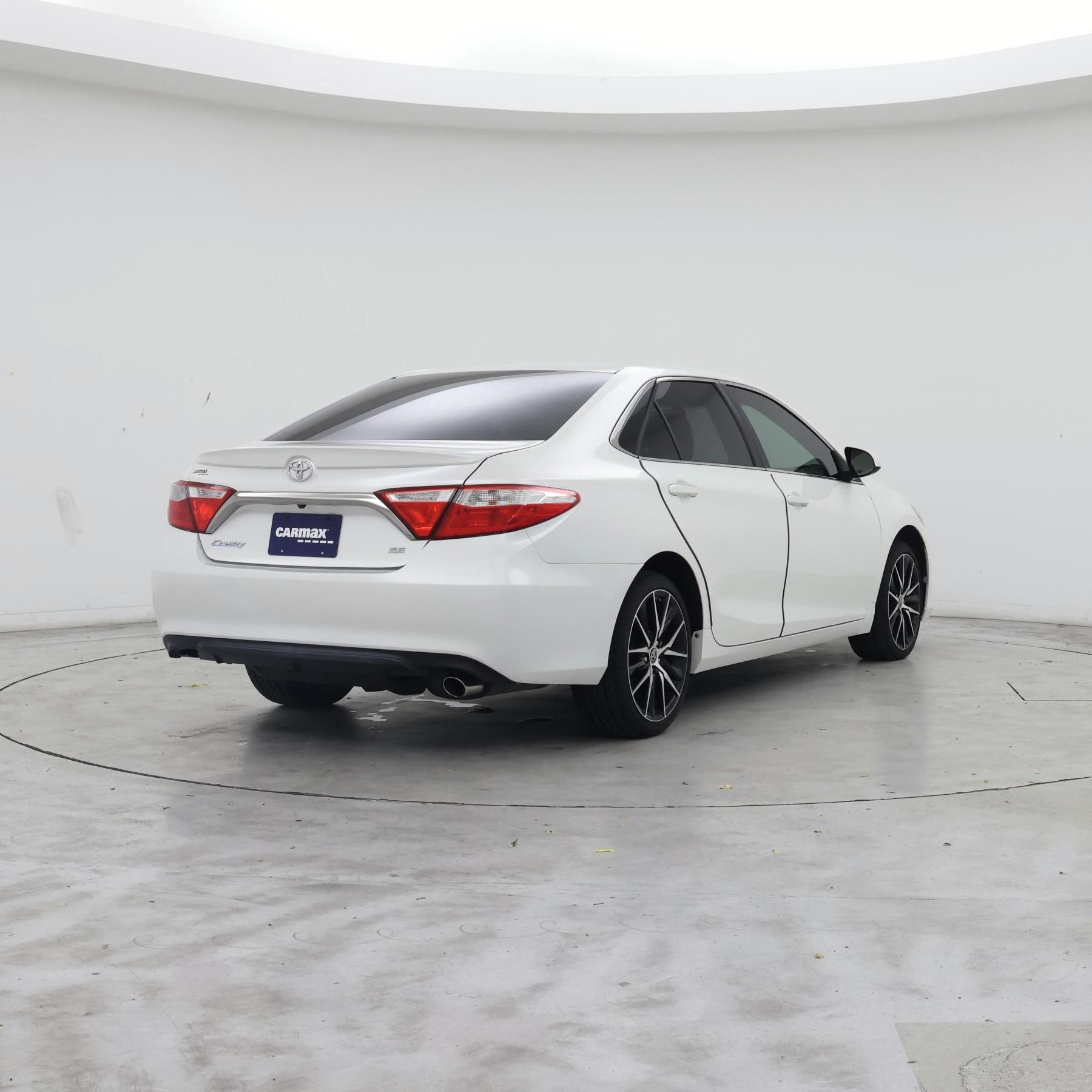 Thumbnail: 2017 Toyota Camry - 8