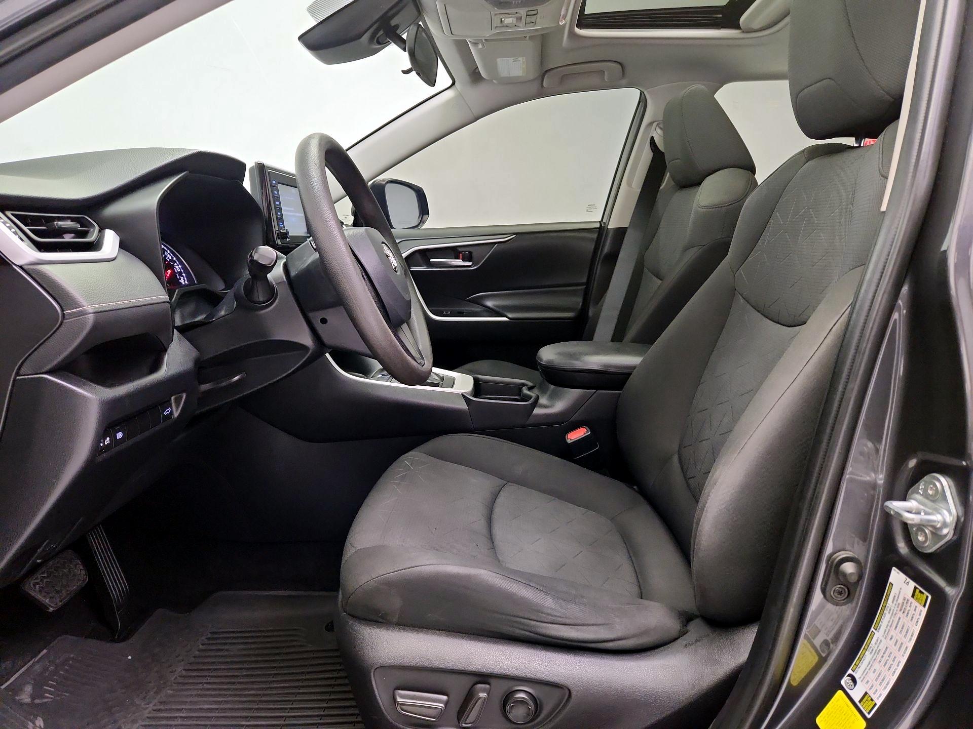 Thumbnail: 2021 Toyota RAV4 - 11