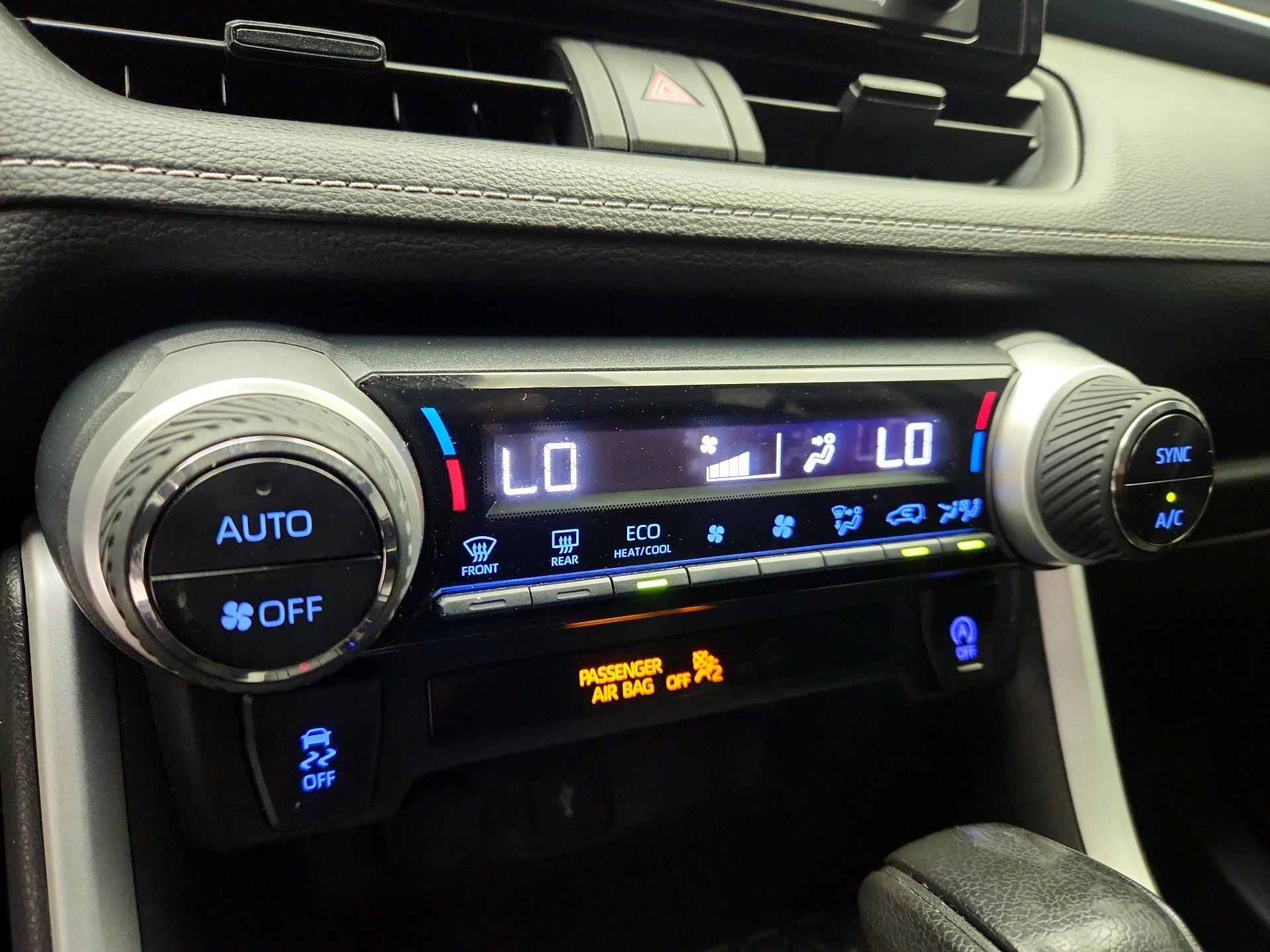 Thumbnail: 2021 Toyota RAV4 - 16