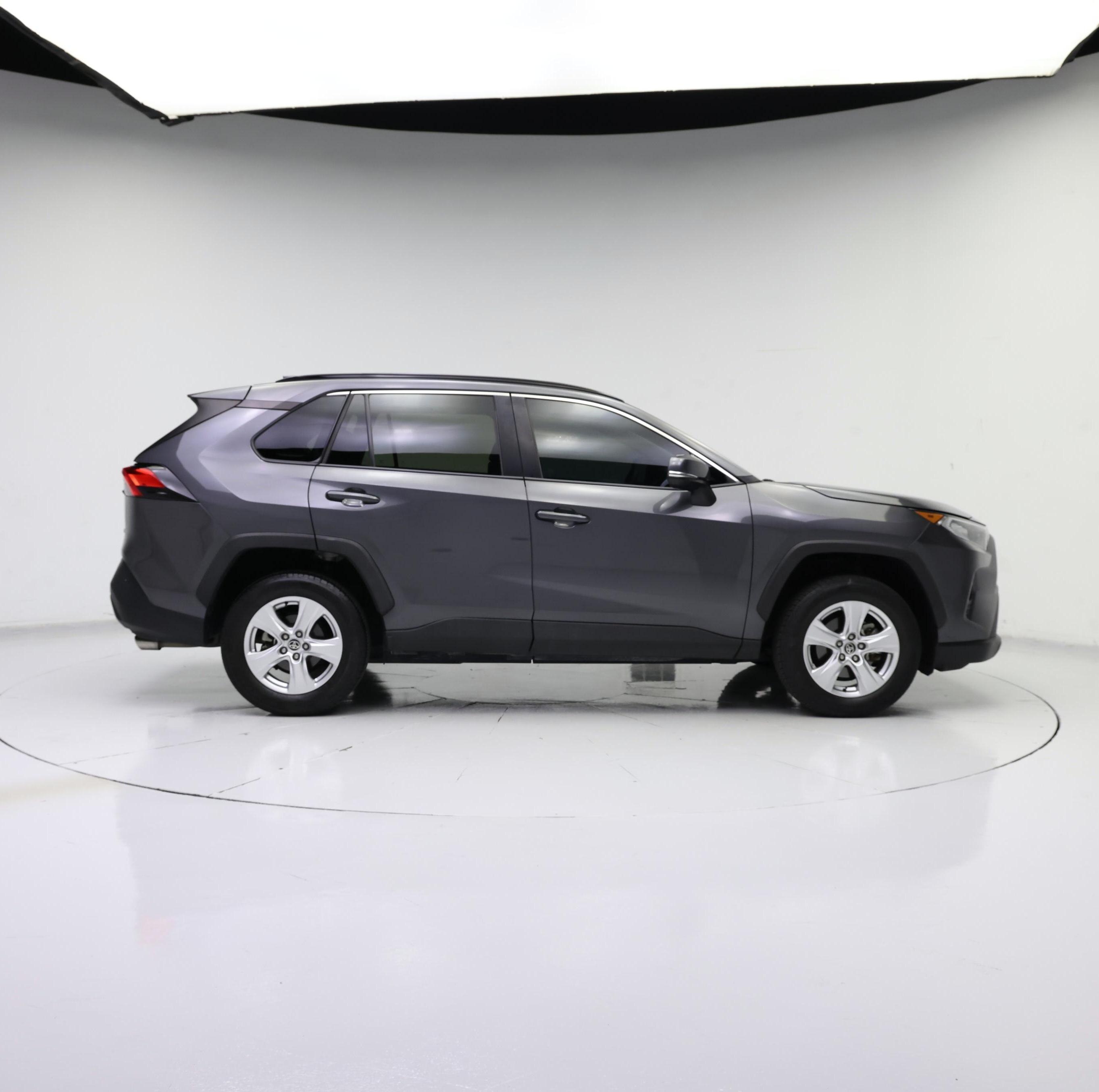 Thumbnail: 2021 Toyota RAV4 - 7