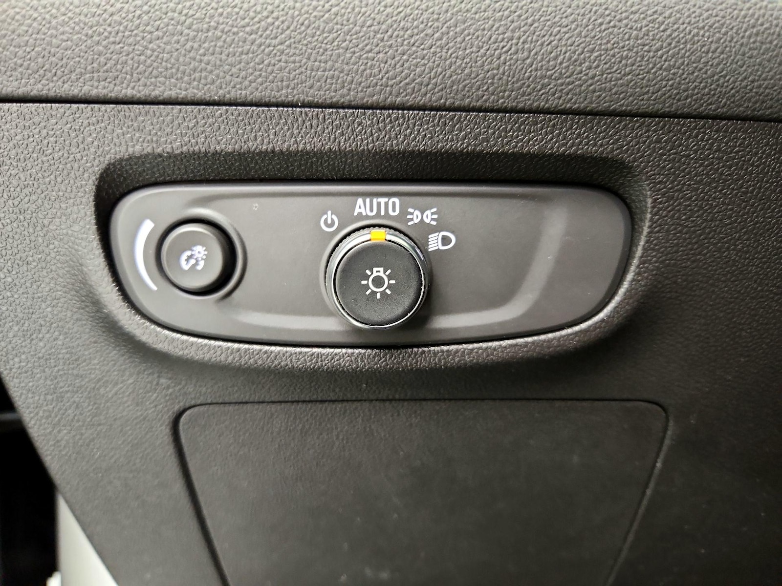 2025 Buick Encore GX Preferred - Photo 14
