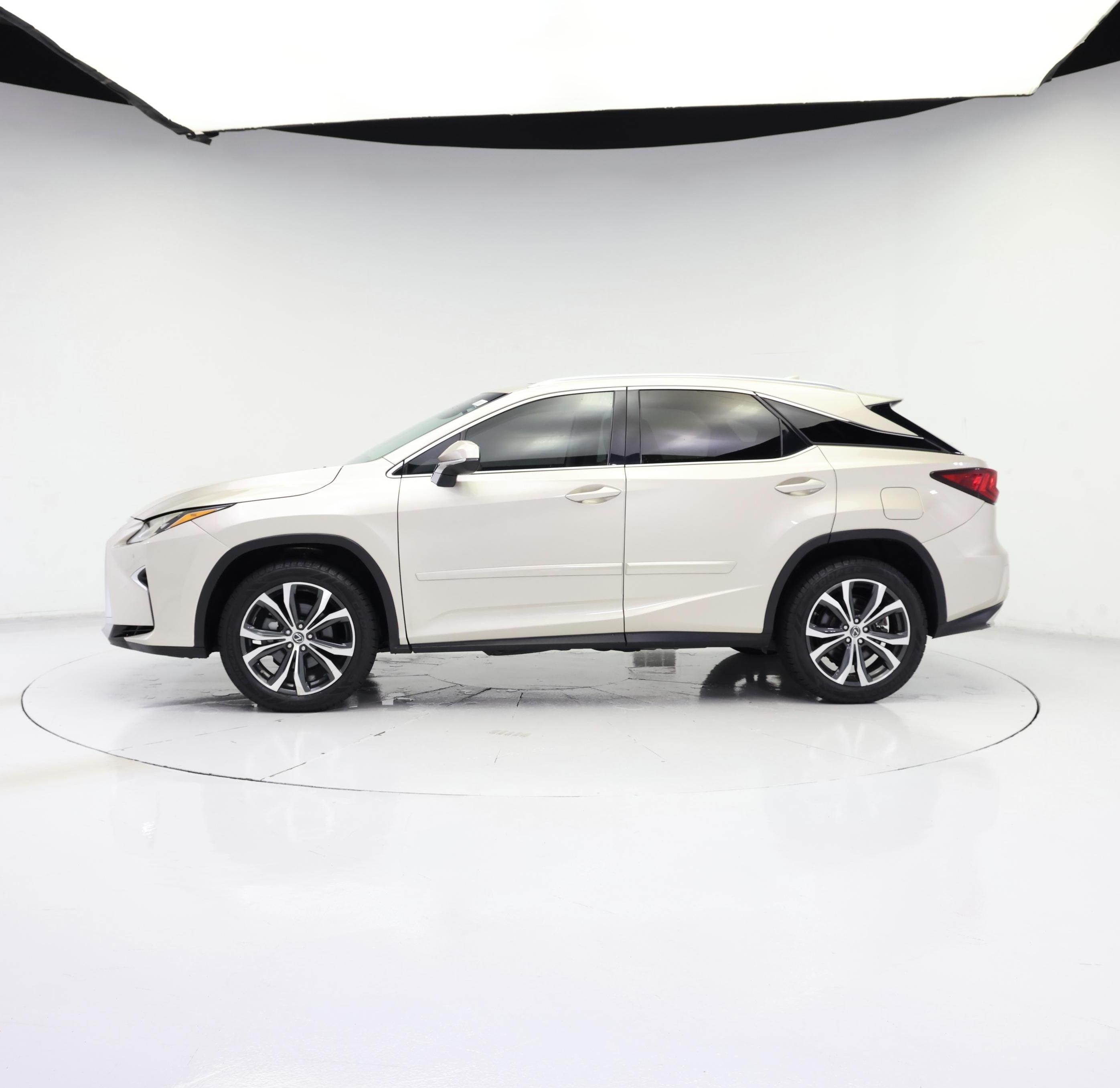 Thumbnail: 2018 Lexus RX - 3