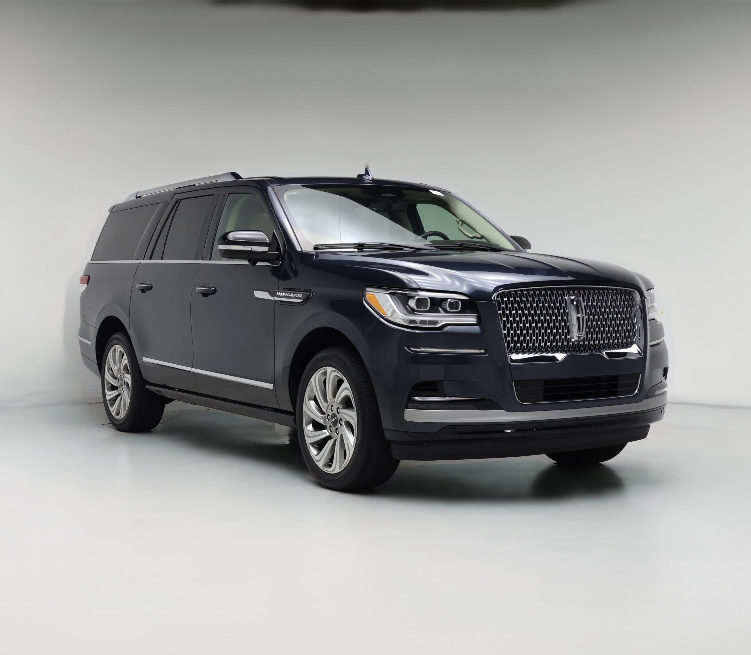 Thumbnail: 2024 Lincoln Navigator L - 1