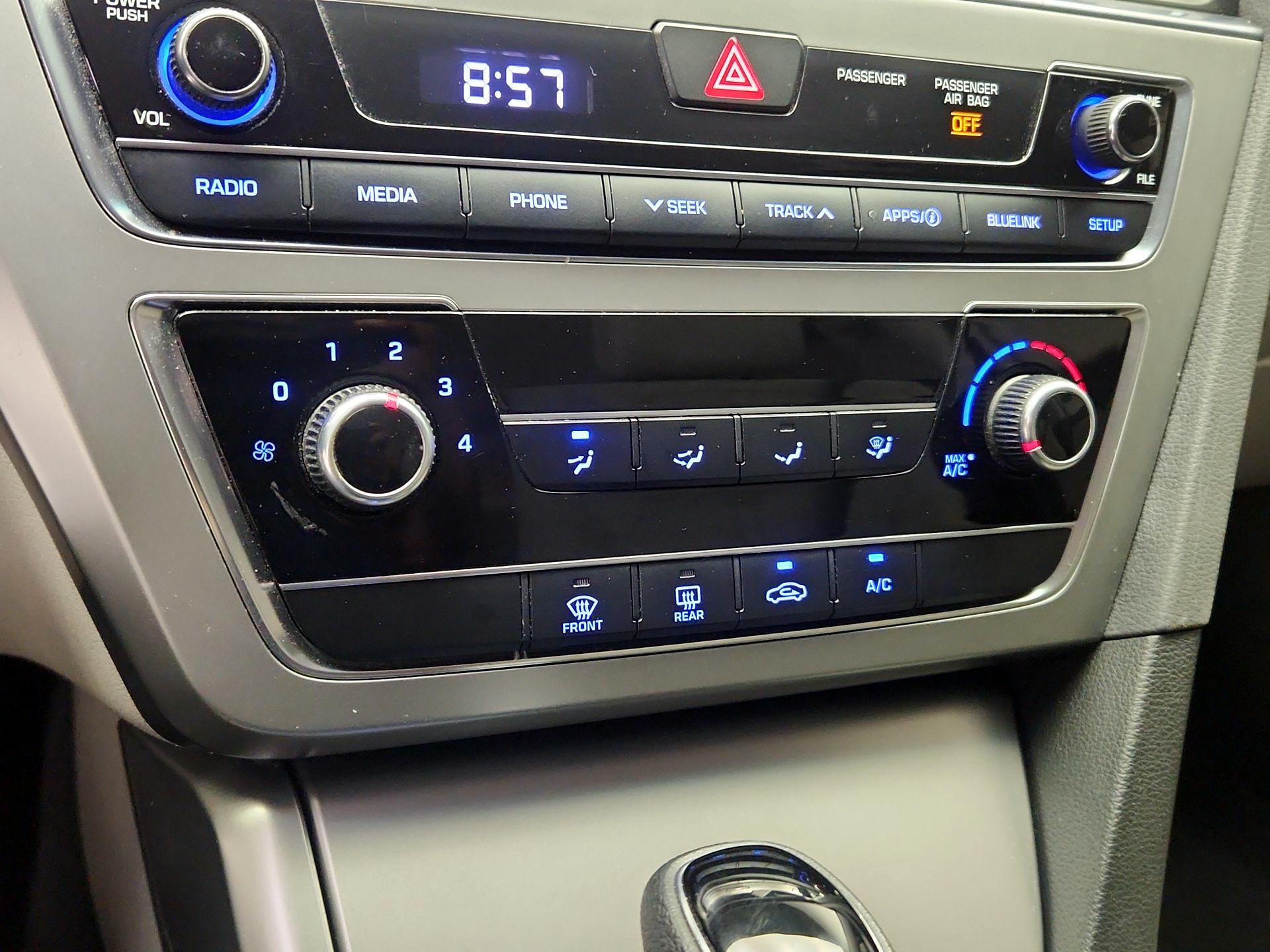 Thumbnail: 2016 Hyundai Sonata - 16