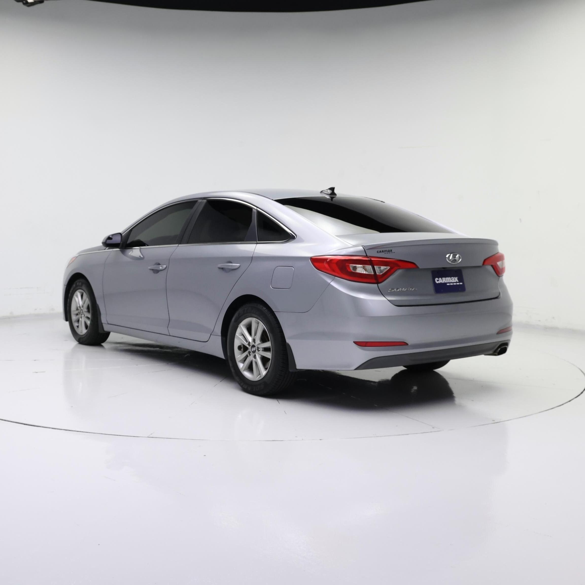 Thumbnail: 2016 Hyundai Sonata - 2