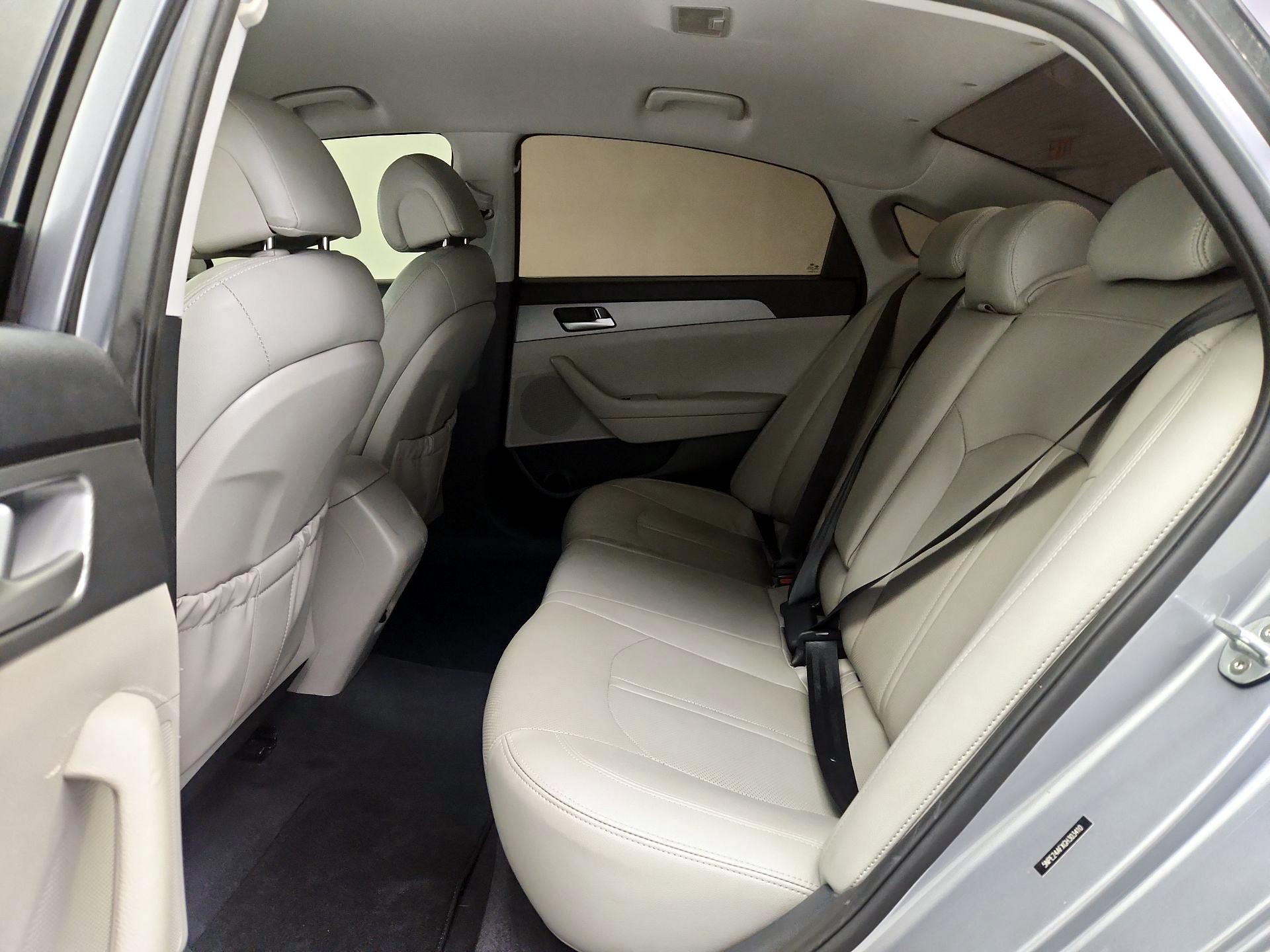 Thumbnail: 2016 Hyundai Sonata - 19
