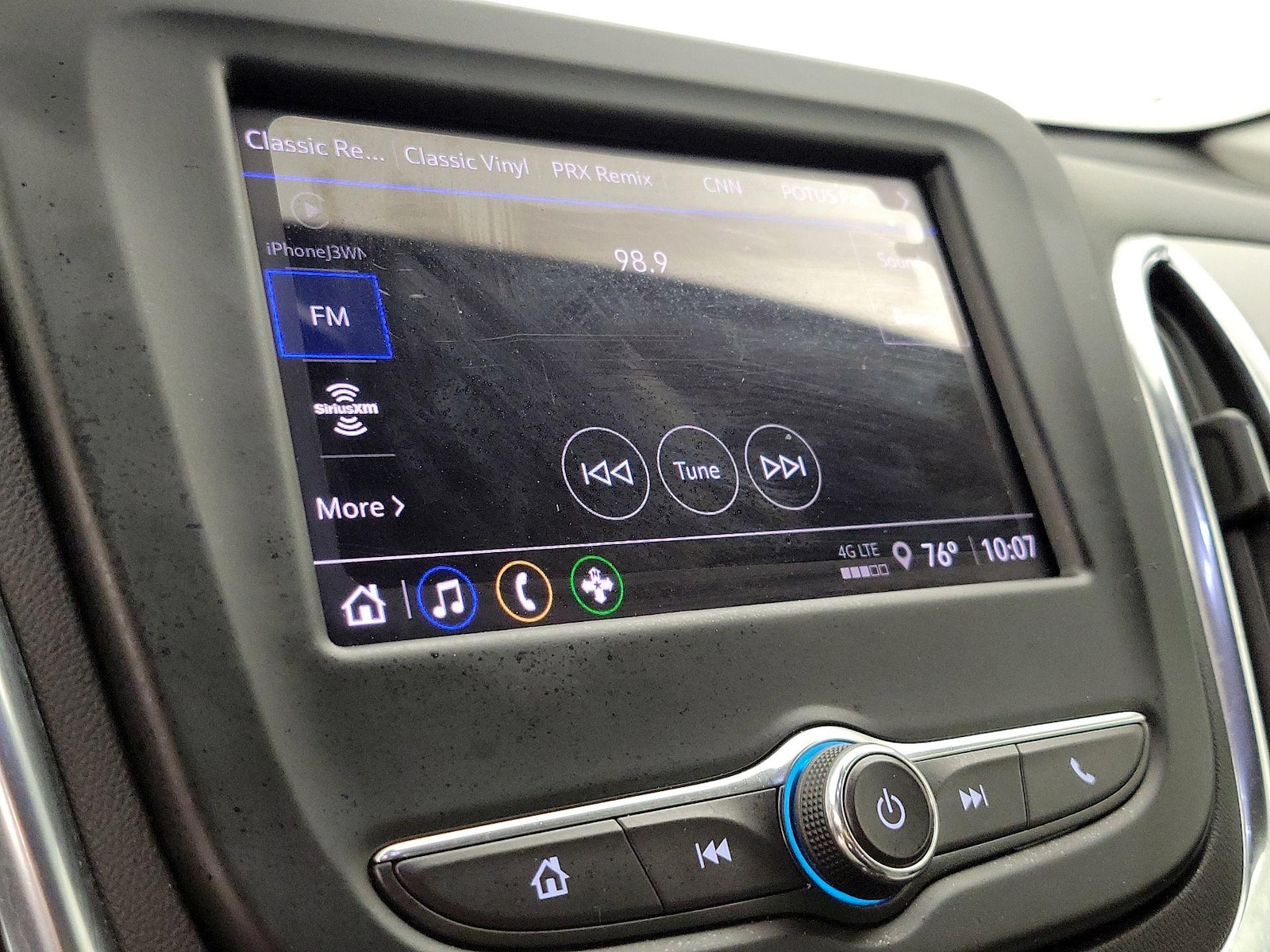 2022 Chevrolet Equinox LT - Photo 16