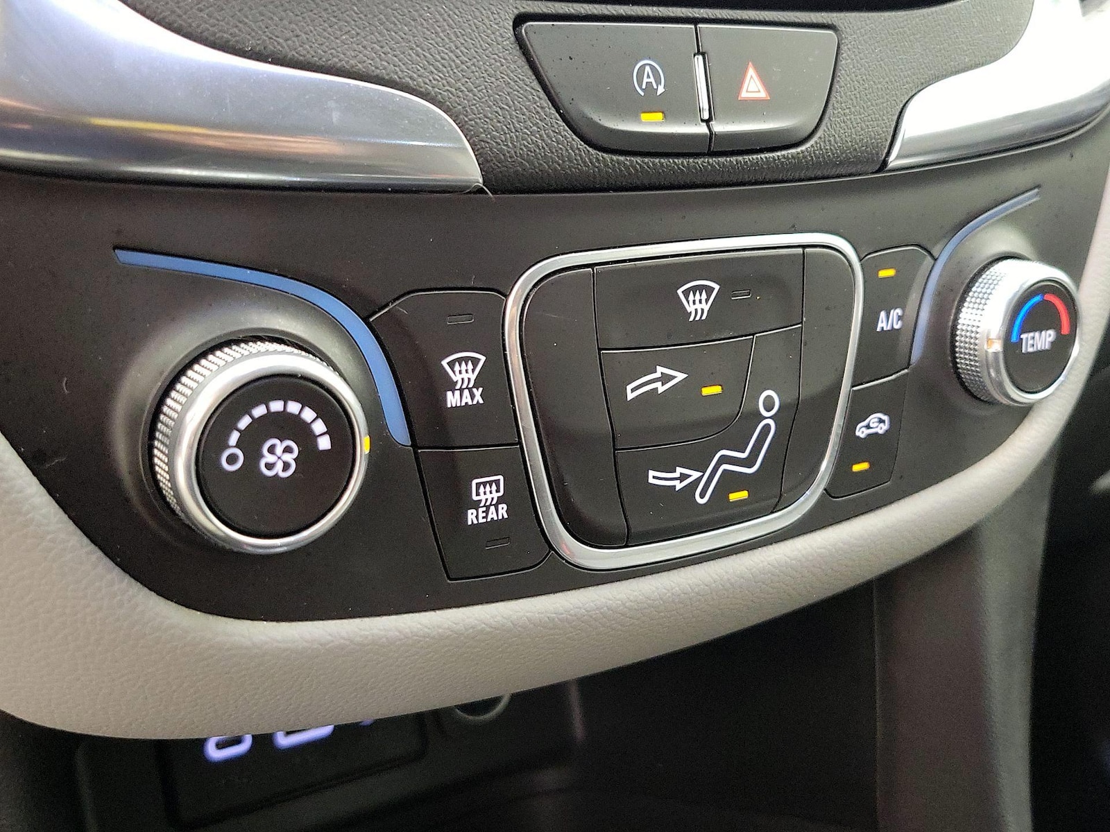 2022 Chevrolet Equinox LT - Photo 17
