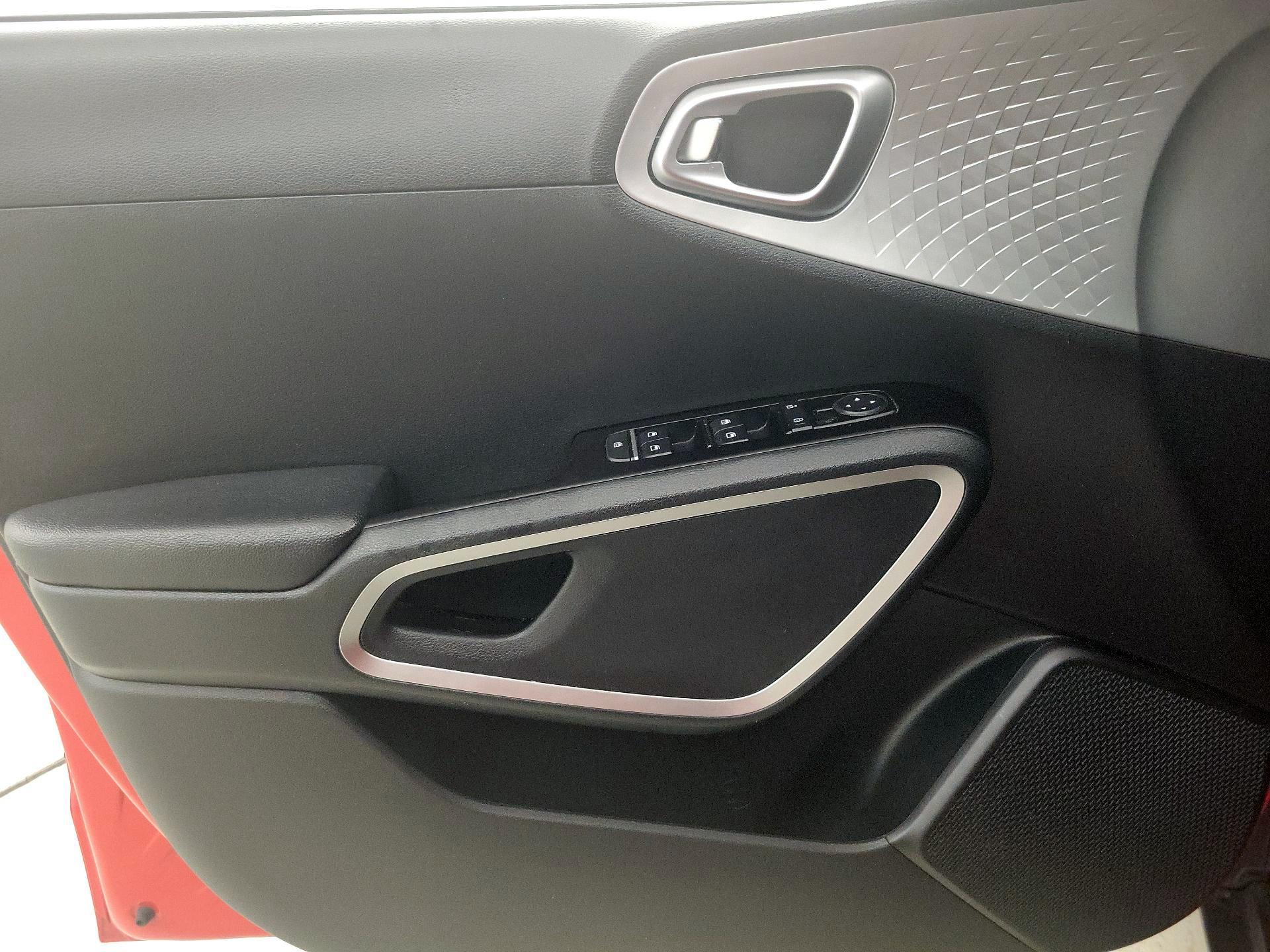 Thumbnail: 2022 Kia Soul - 12