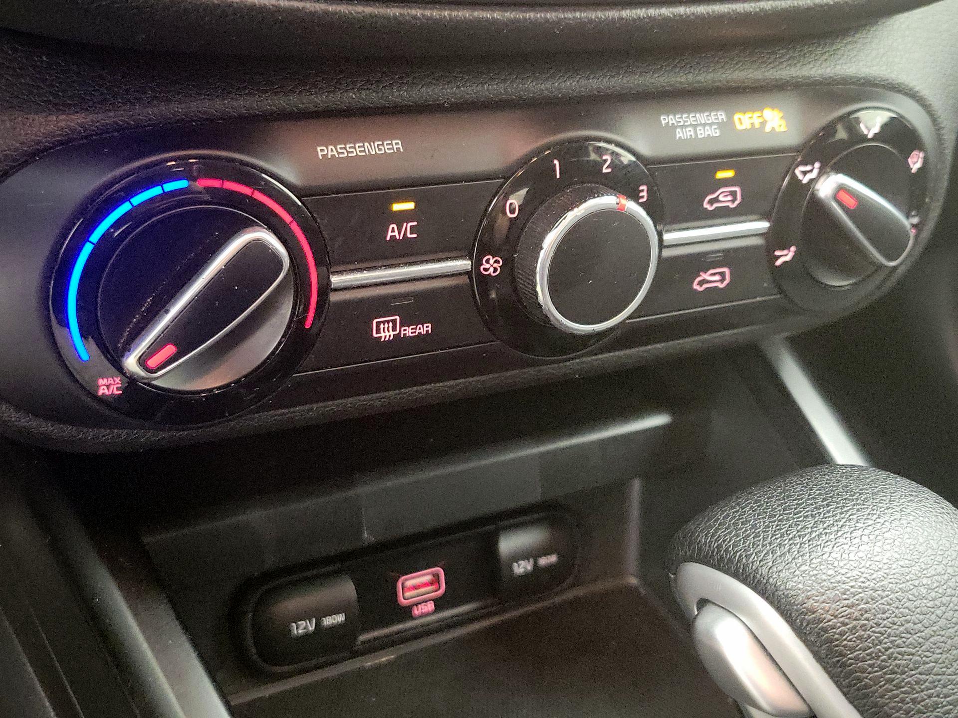Thumbnail: 2022 Kia Soul - 16