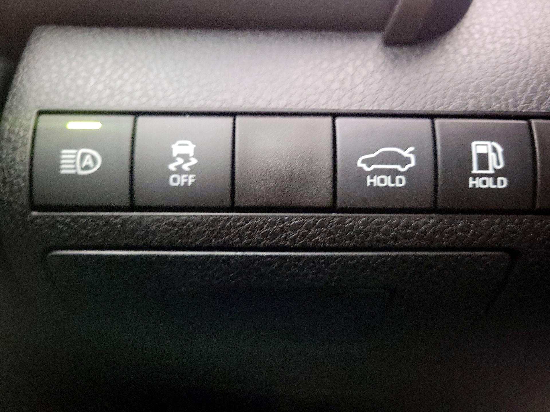 Thumbnail: 2020 Toyota Camry - 13