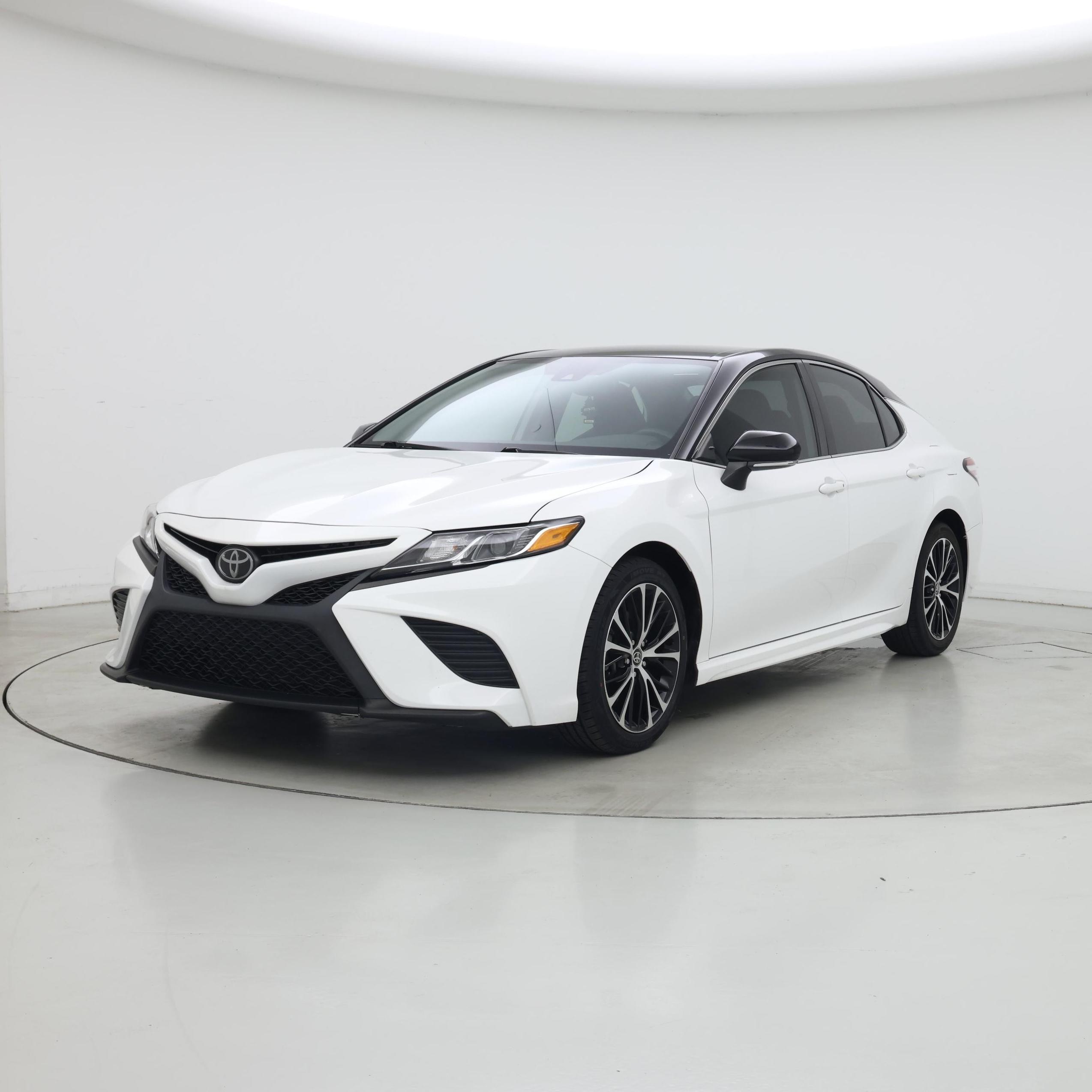 Thumbnail: 2020 Toyota Camry - 4