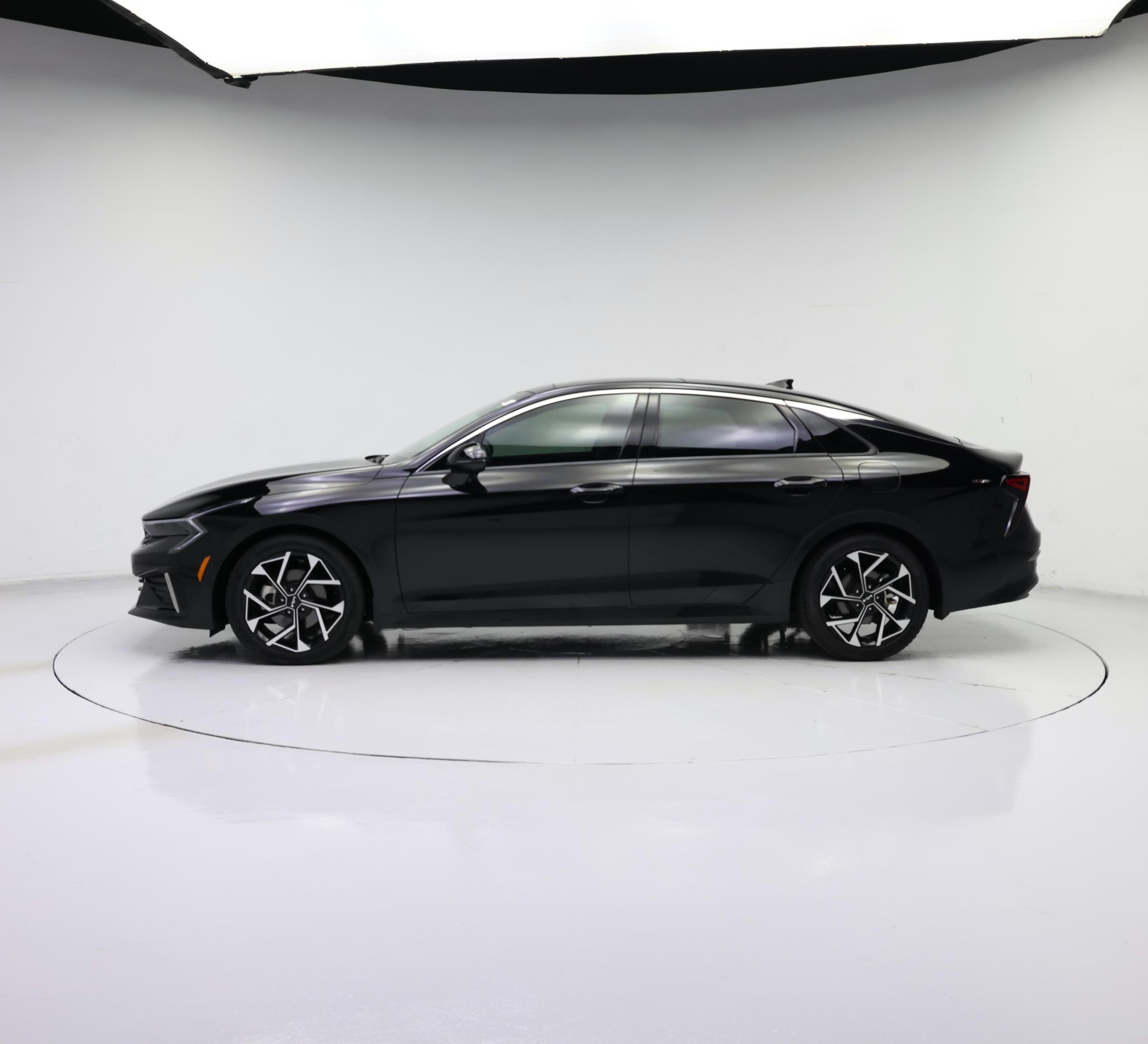 Thumbnail: 2025 Kia K5 - 3