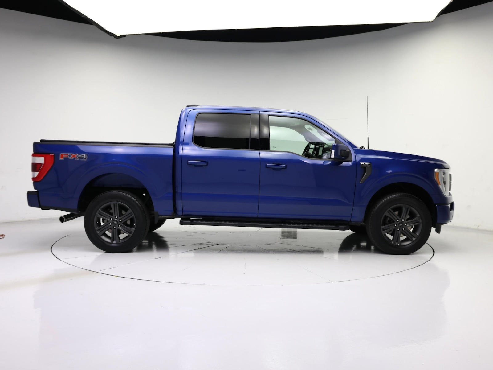 2023 Ford F-150 Lariat - Photo 8