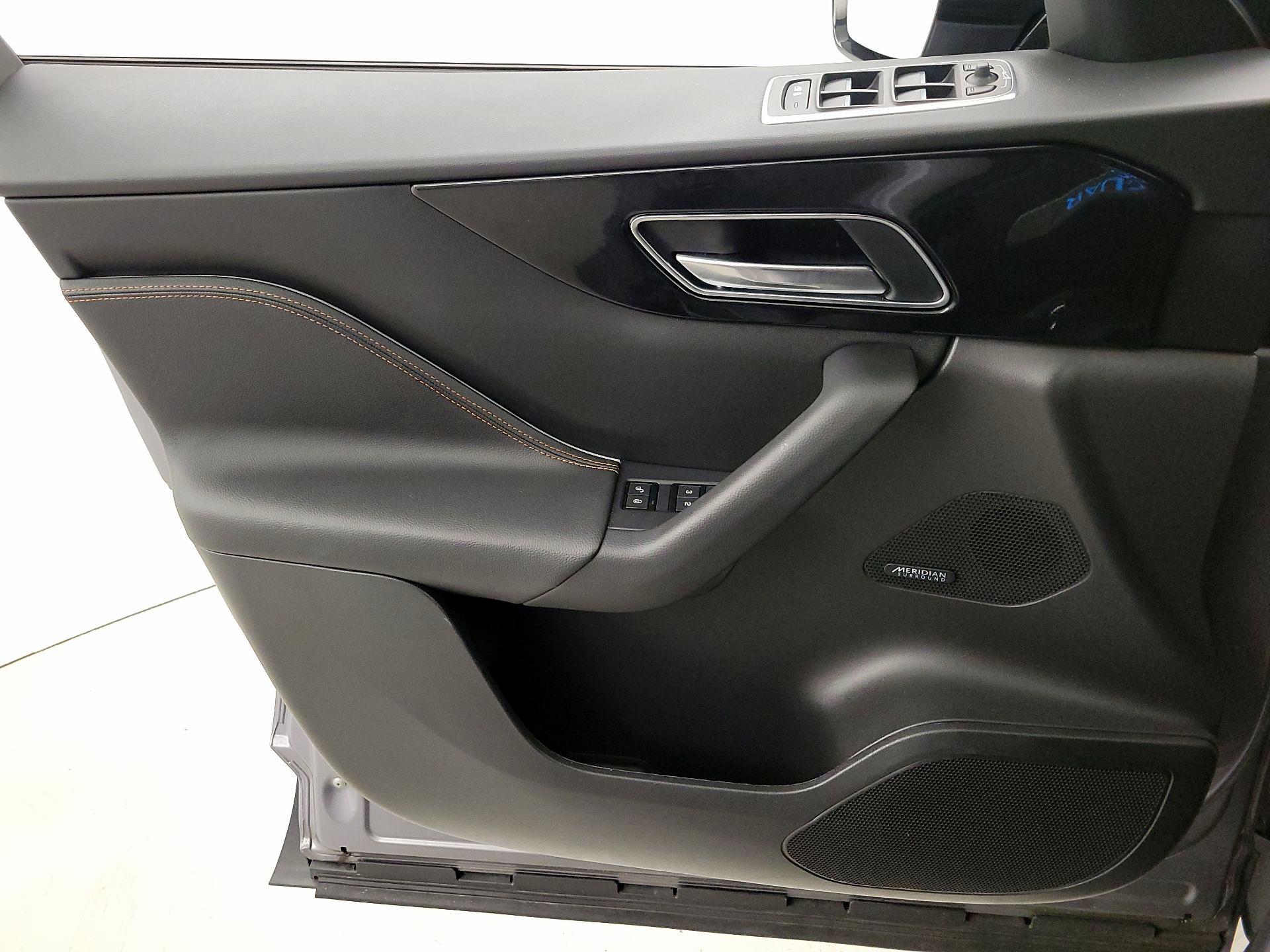 Thumbnail: 2020 Jaguar F-Pace - 12