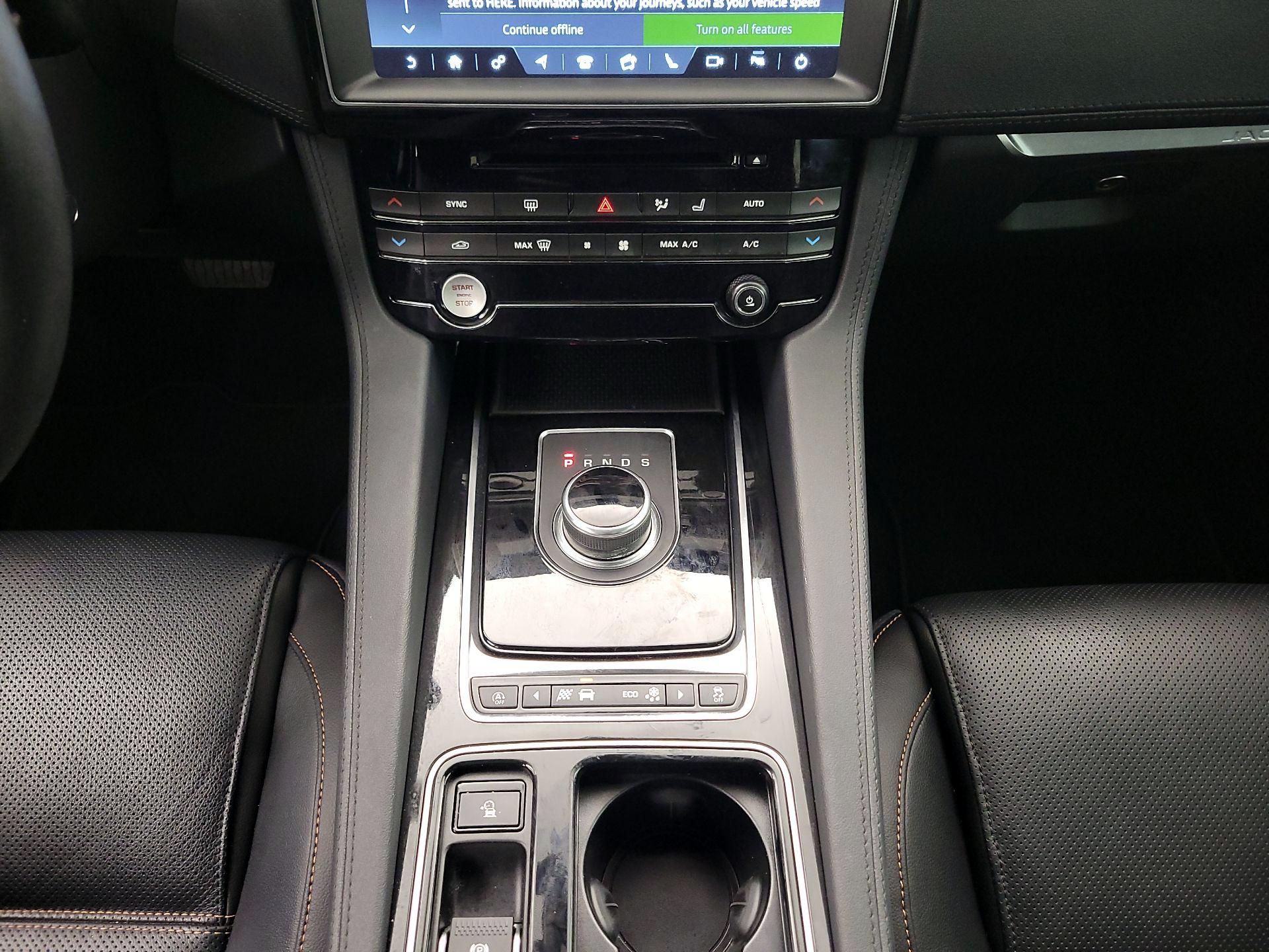 Thumbnail: 2020 Jaguar F-Pace - 17