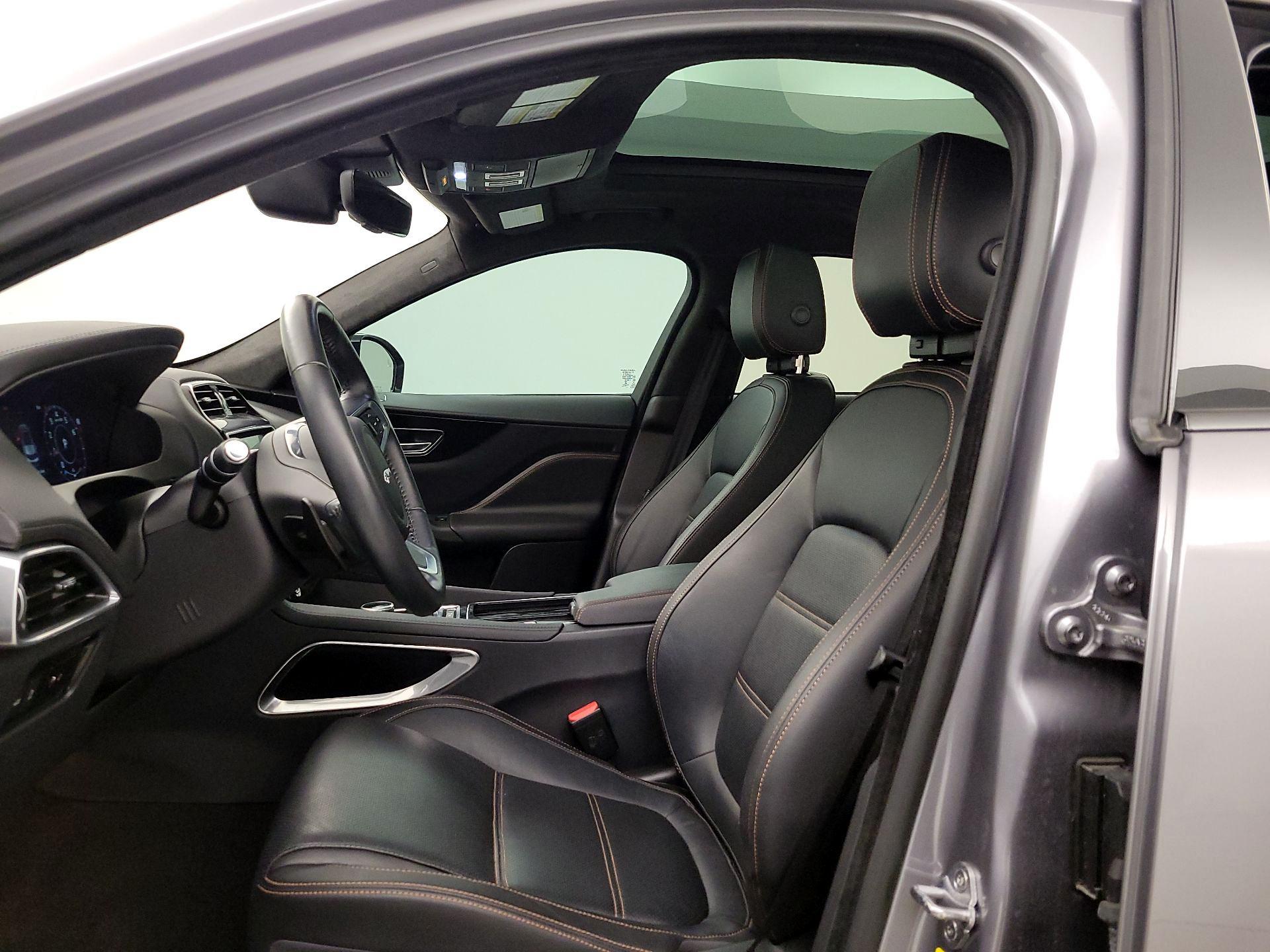 Thumbnail: 2020 Jaguar F-Pace - 19