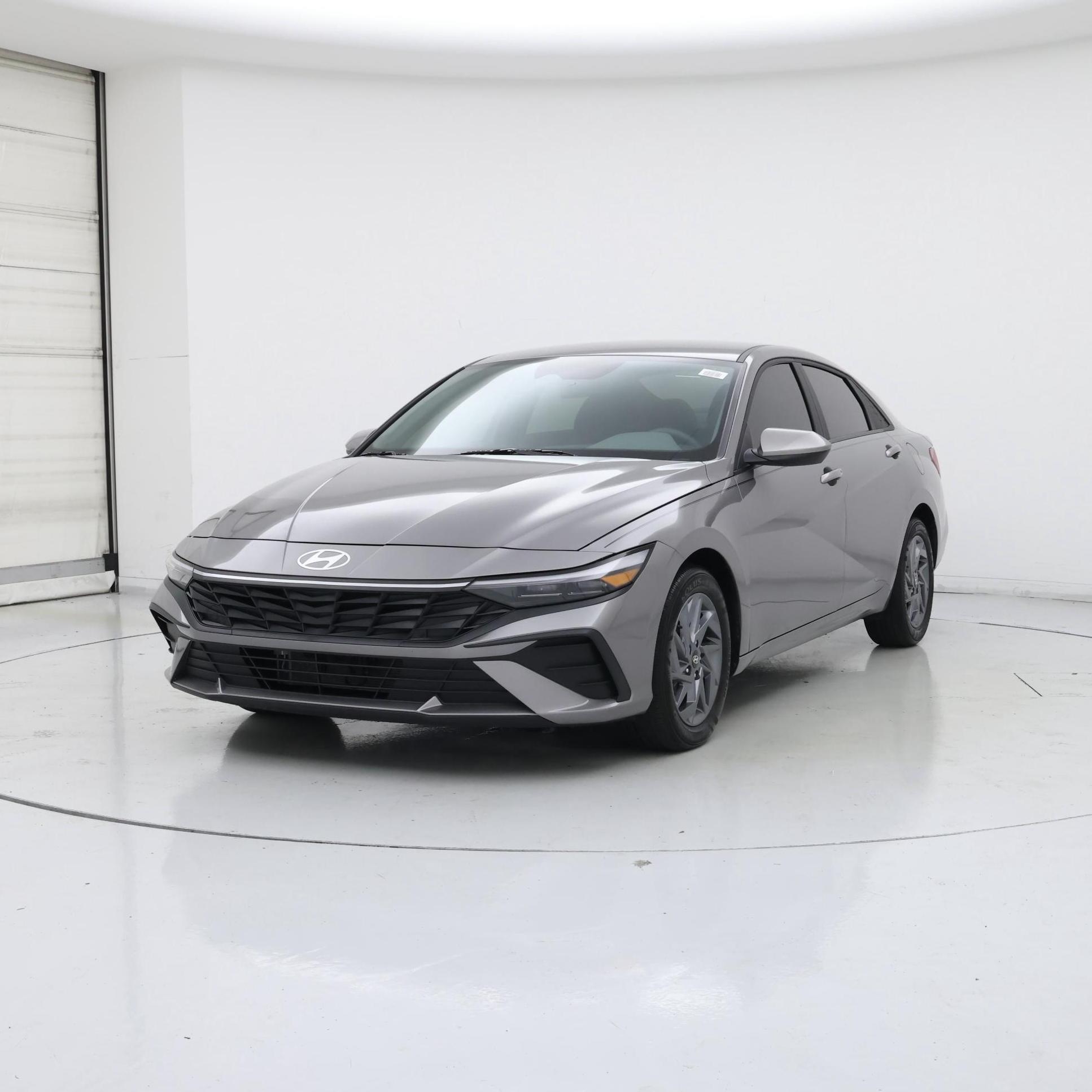Thumbnail: 2024 Hyundai Elantra - 4